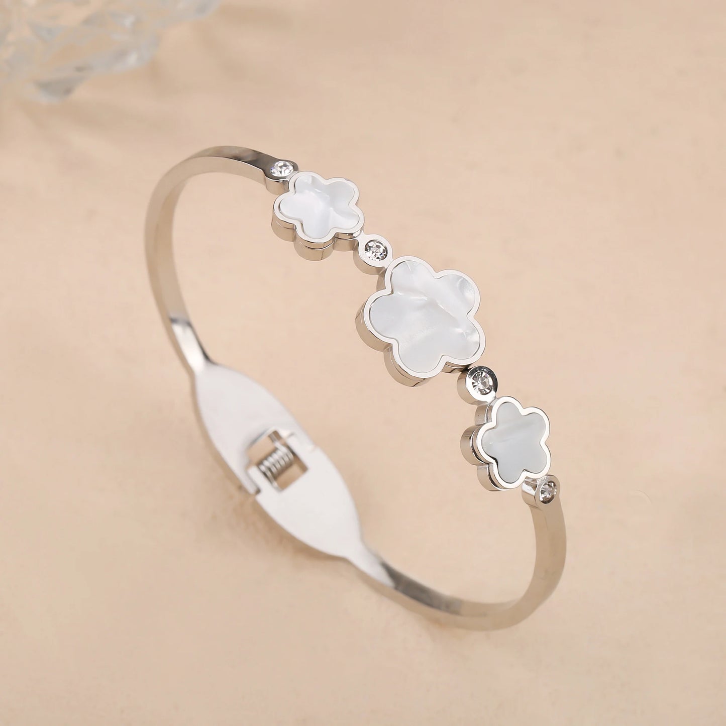 Classic Luxury Stainless Steel Five-Leaf Flower Open Bracelet Simple For Woman Girl New Fashion Party Anniversary Jewelry Clover