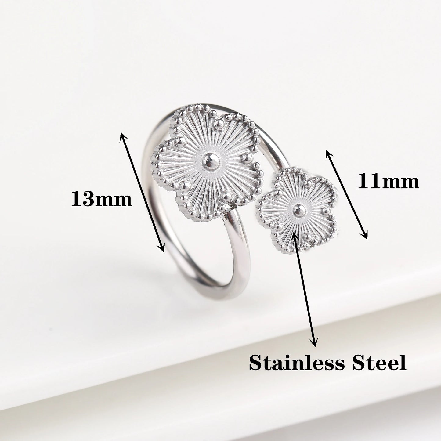 New Design Classic Luxury Stainless Steel Laser Double Flowers Open Ring Temperament For Woman Party Jewelry Daily Wear Clover