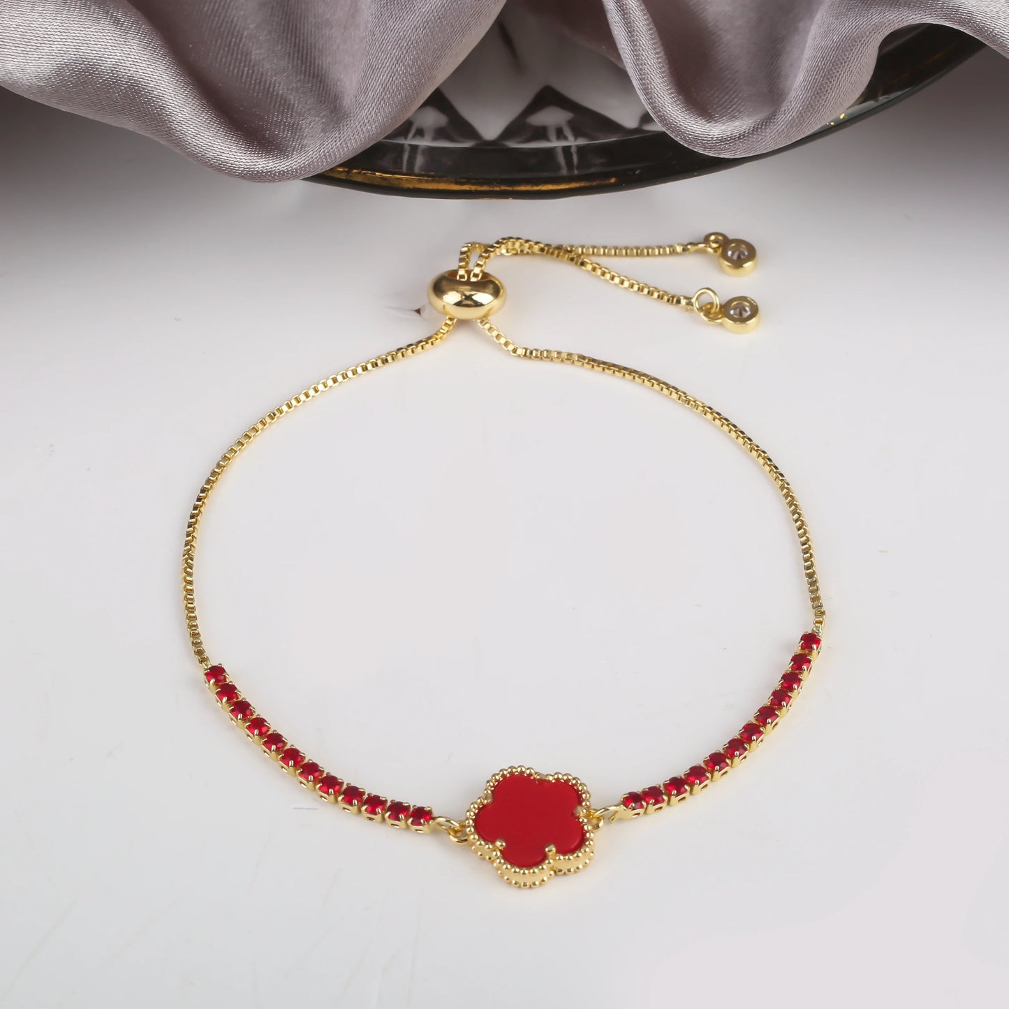 INS Hot Selling Lucky simple Five Leaves Flower Bracelet Shiny Zircon Adjustable Bracelet Classic for Women Party Jewelry Gift