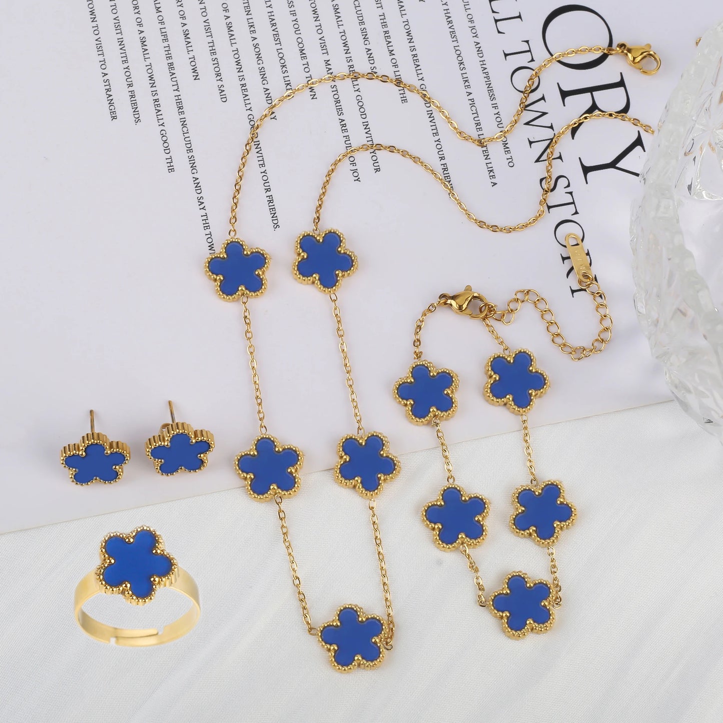 New Creative 4Pcs Stainless Steel Five Leaf Flower Bracelet Necklace Earrings Rings Set for Women Fashion Party Jewelry Clover