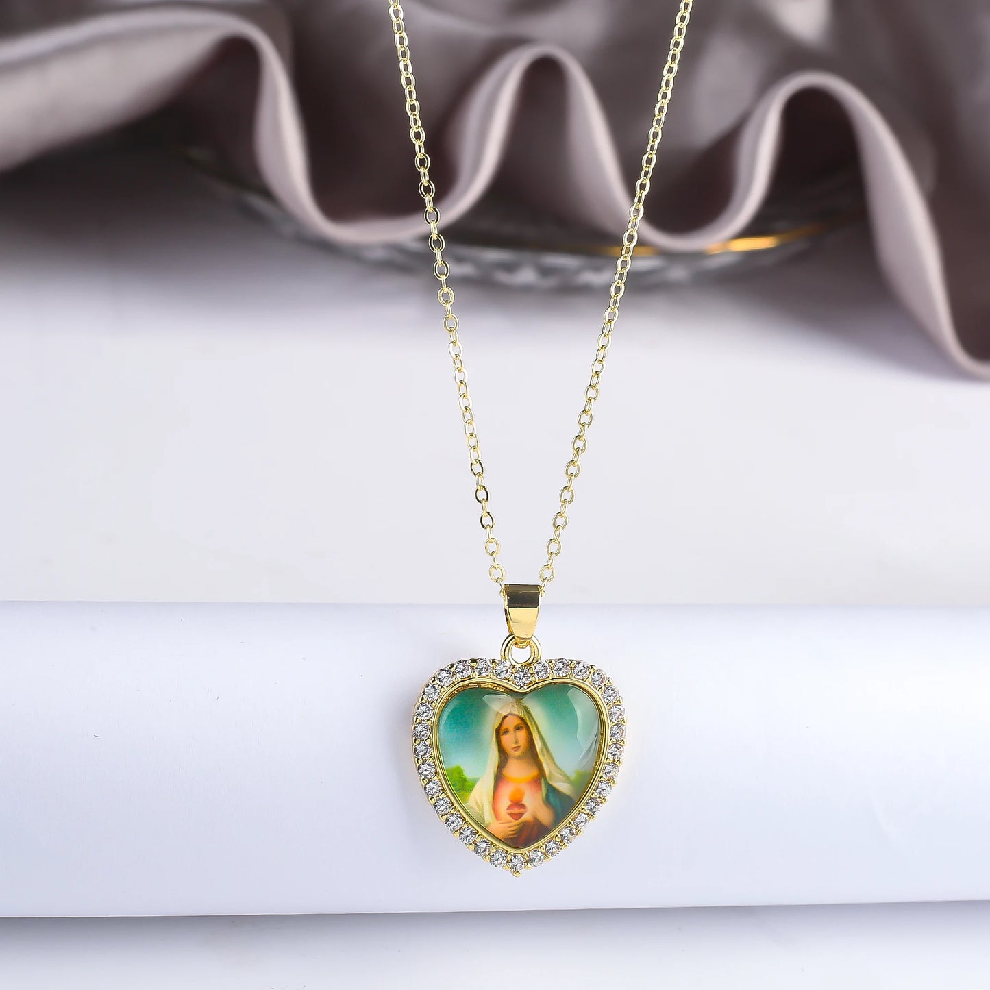 Fine Trendy Heart Shape Religious Figure Virgin Mary Pendant Necklace Fine Holiday Party Catholic Jewelry Gift Wholesale