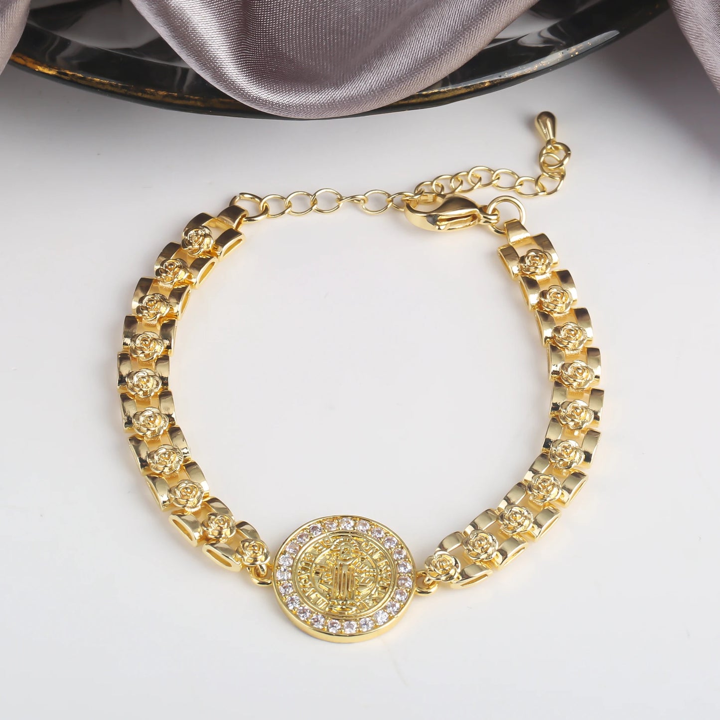New Design Rosette Chain Virgin Mary Bracelet Fashion Woman Adjustable Bracelet Delicate Birthday Party Jewelry Gift Wholesale