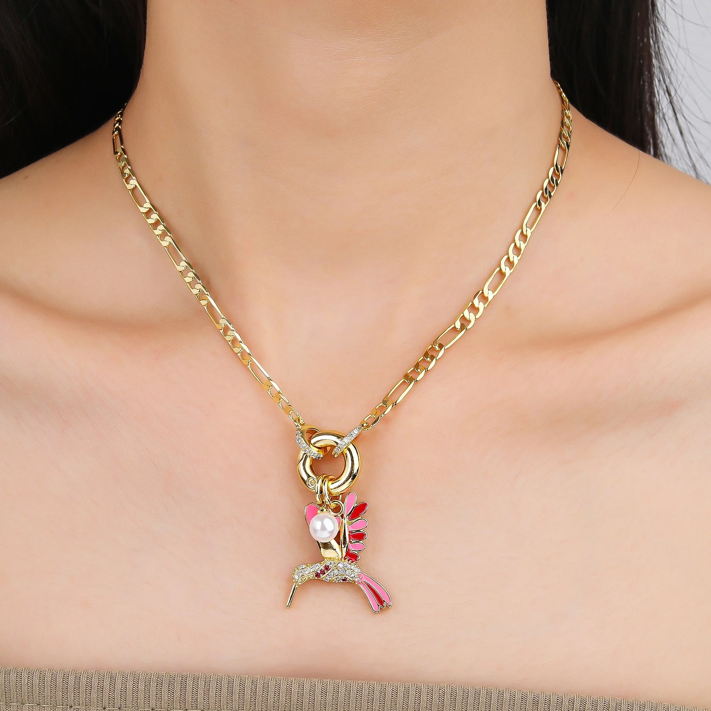 Hot Sale Gold Plated Animal Hip Hop Hummingbird Bird Pearl Pendant Necklace New Fashion Man Woman Casual Vacation Jewelry Gift