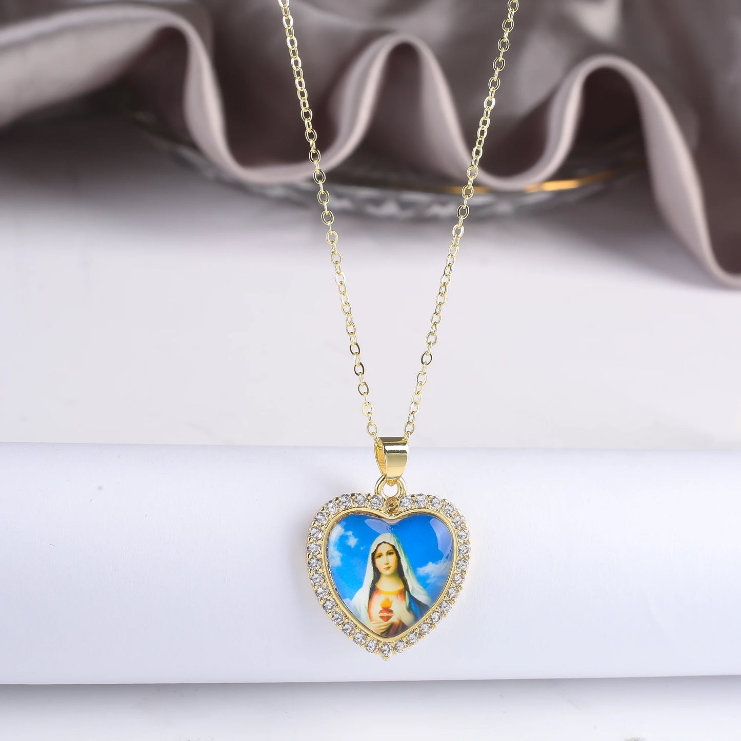Fine Trendy Heart Shape Religious Figure Virgin Mary Pendant Necklace Fine Holiday Party Catholic Jewelry Gift Wholesale