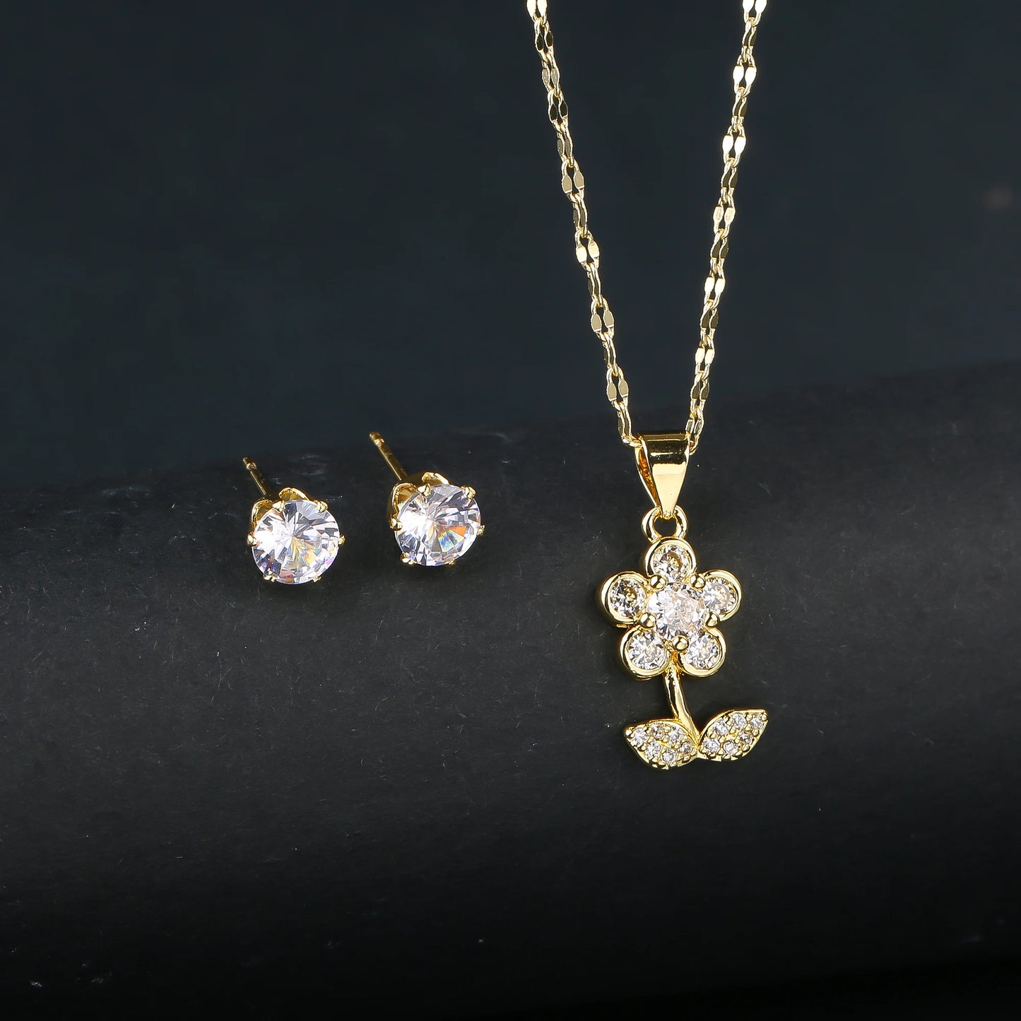 2pcs Sparkling Crystals Botanical Sunflower Necklace Earrings Jewelry Set for Woman New Fashion Casual Party Jewelry GirlGift