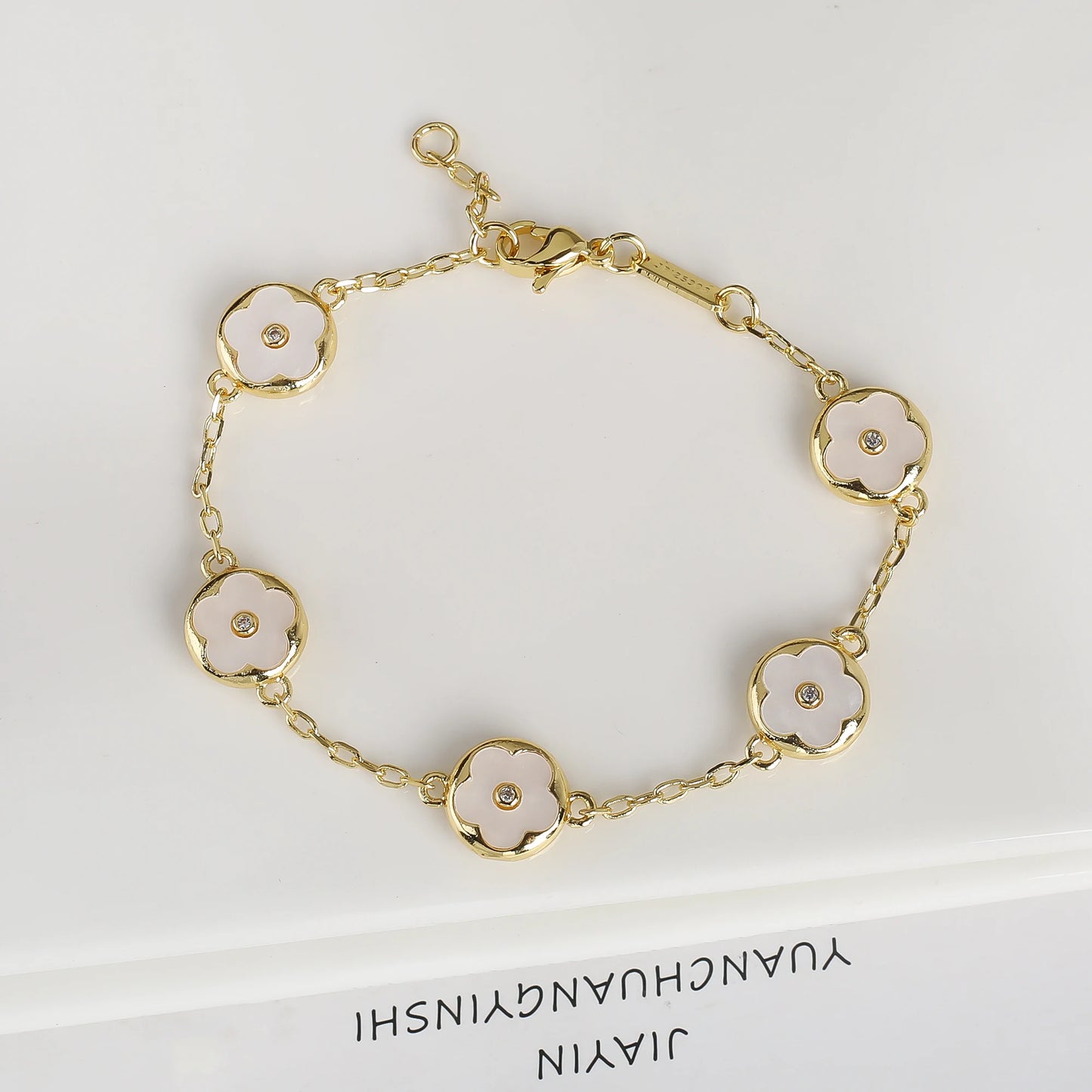 Trendy Creative Adjustable Round Five Leaf Flower Gold-Plated Bracelet Luxury for Women Daily Party Jewelry Accessories Clover