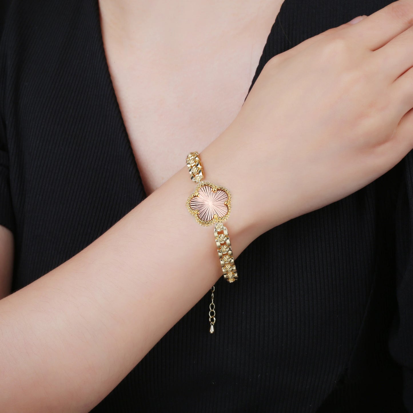 New Design Rosette Chain Virgin Mary Bracelet Fashion Woman Adjustable Bracelet Delicate Birthday Party Jewelry Gift Wholesale