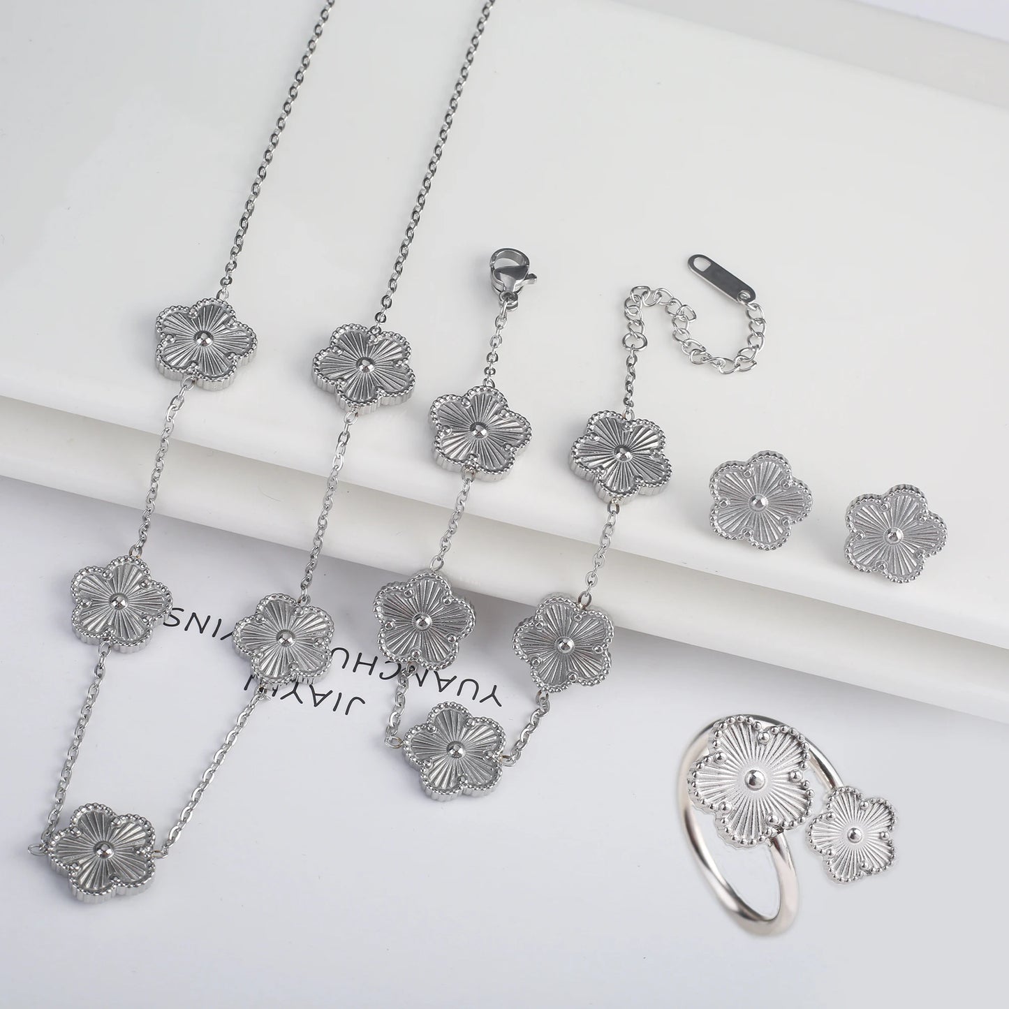 New Creative 4Pcs Stainless Steel Five Leaf Flower Bracelet Necklace Earrings Rings Set for Women Fashion Party Jewelry Clover