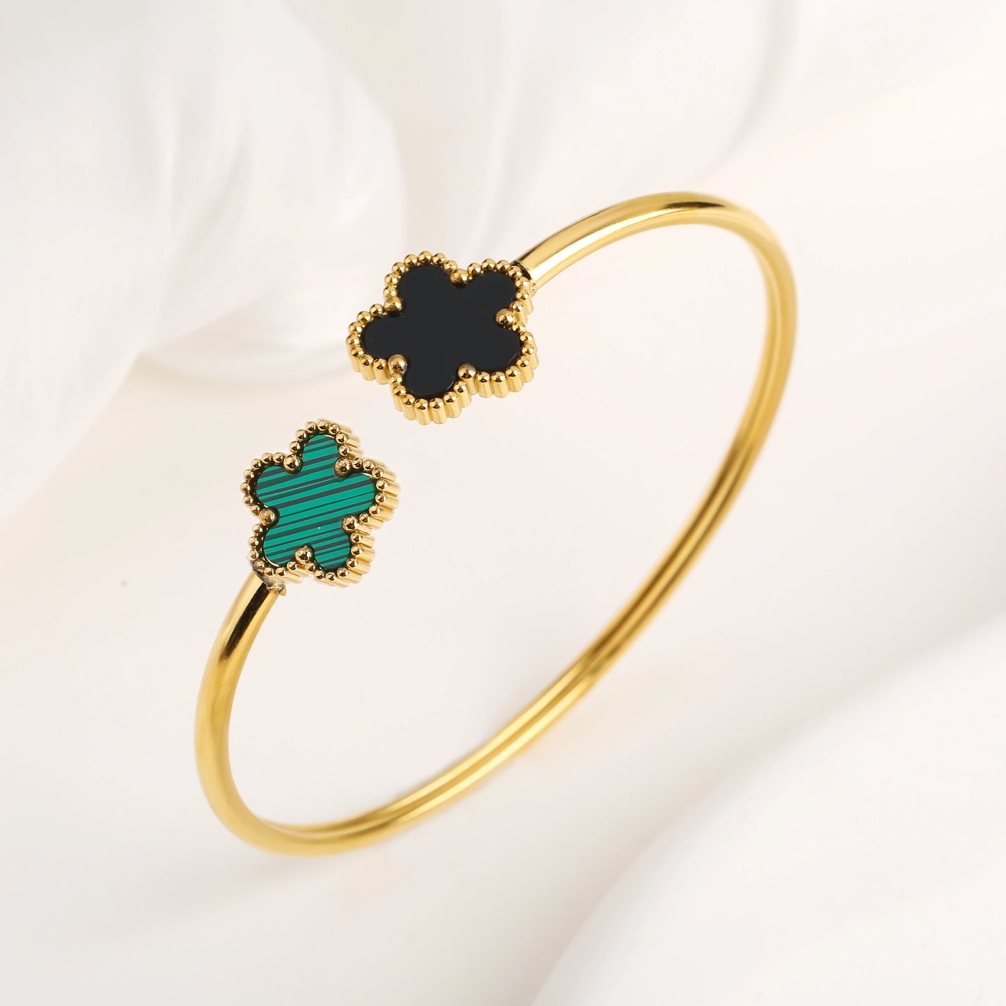 New Creative Stainless Steel Plant Five-Leaf Flower Open Bangle Simple For Woman Girl Fashion Party Jewelry Accessories Clover