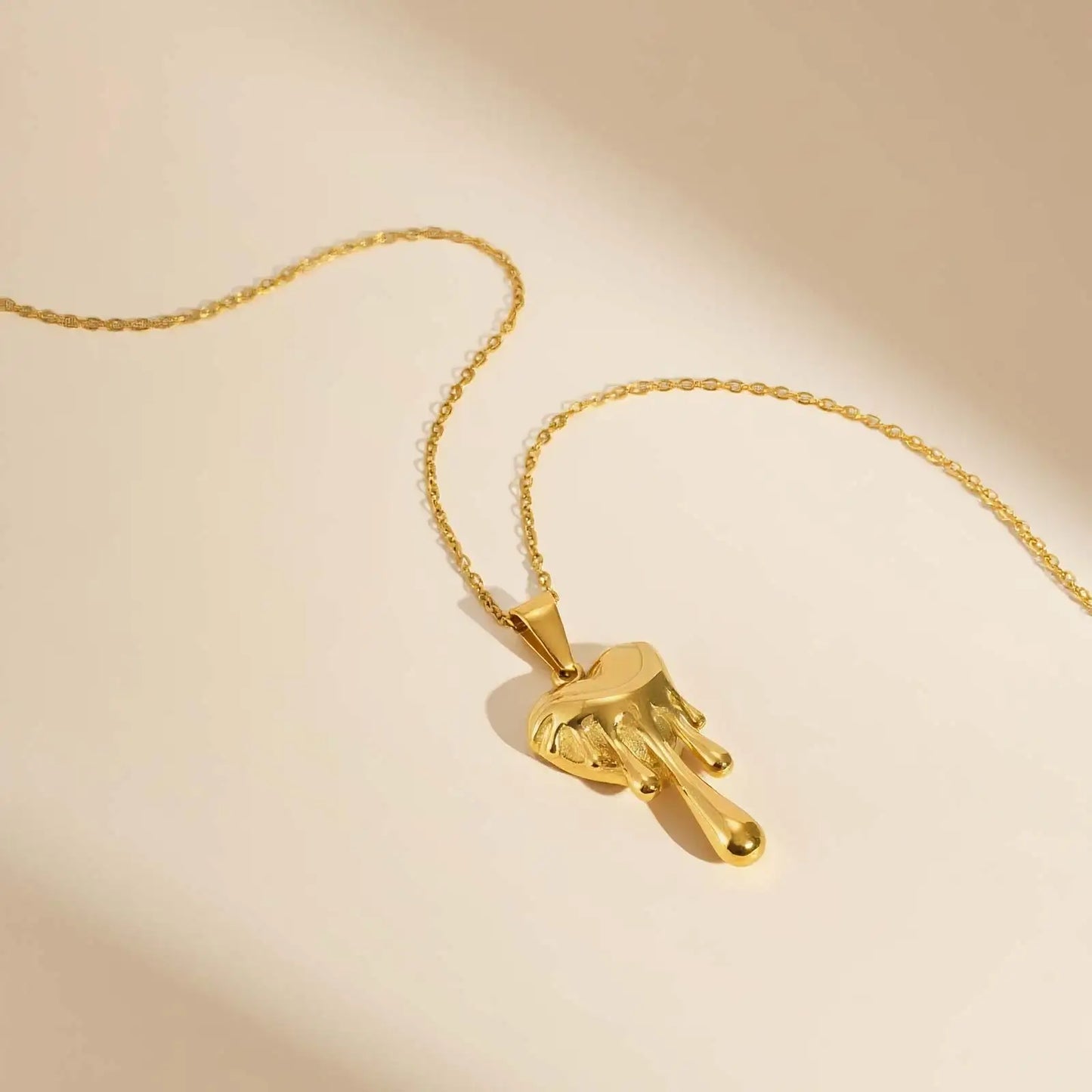 Unique Flowing Heart-shaped Pendant for Women,Gold Color Stainless Steel Necklaces,Waterproof Jewelry Gift