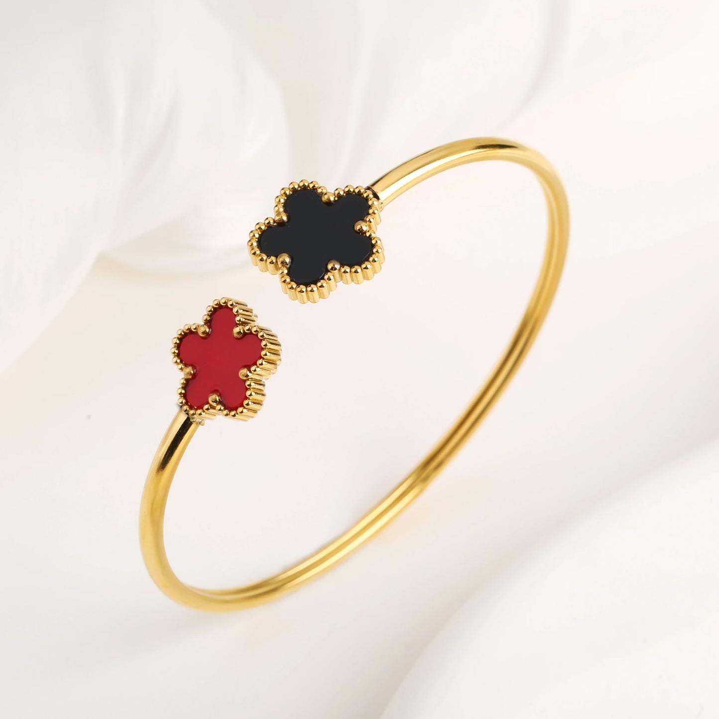 New Creative Stainless Steel Plant Five-Leaf Flower Open Bangle Simple For Woman Girl Fashion Party Jewelry Accessories Clover