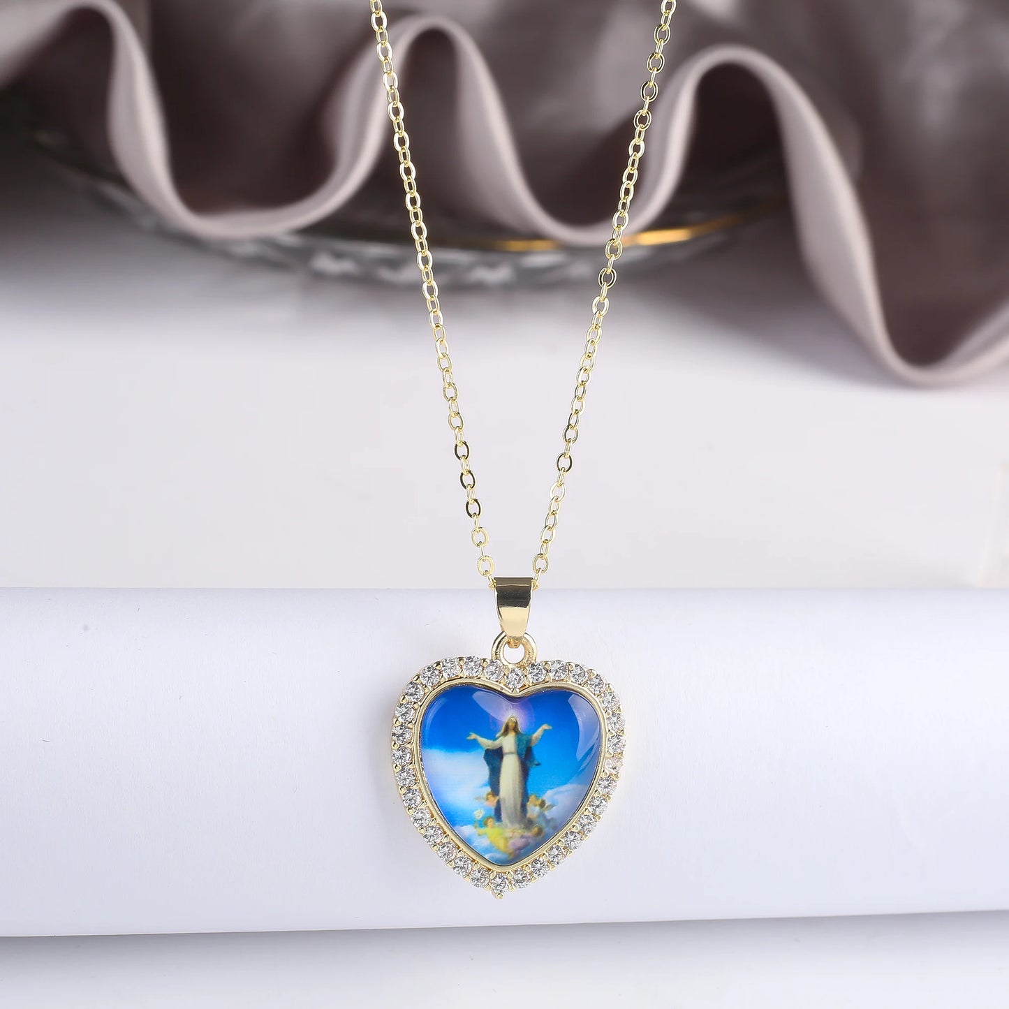 Fine Trendy Heart Shape Religious Figure Virgin Mary Pendant Necklace Fine Holiday Party Catholic Jewelry Gift Wholesale