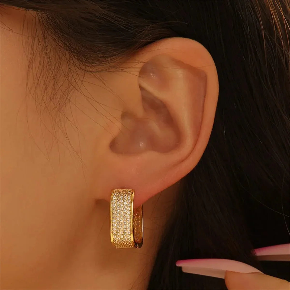 2pcs Fashion Paved CZ Huggie Hoop Earrings for Women,Metal Simple Versatile Girls Earrings Jewelry Suitable for Banquet Wear