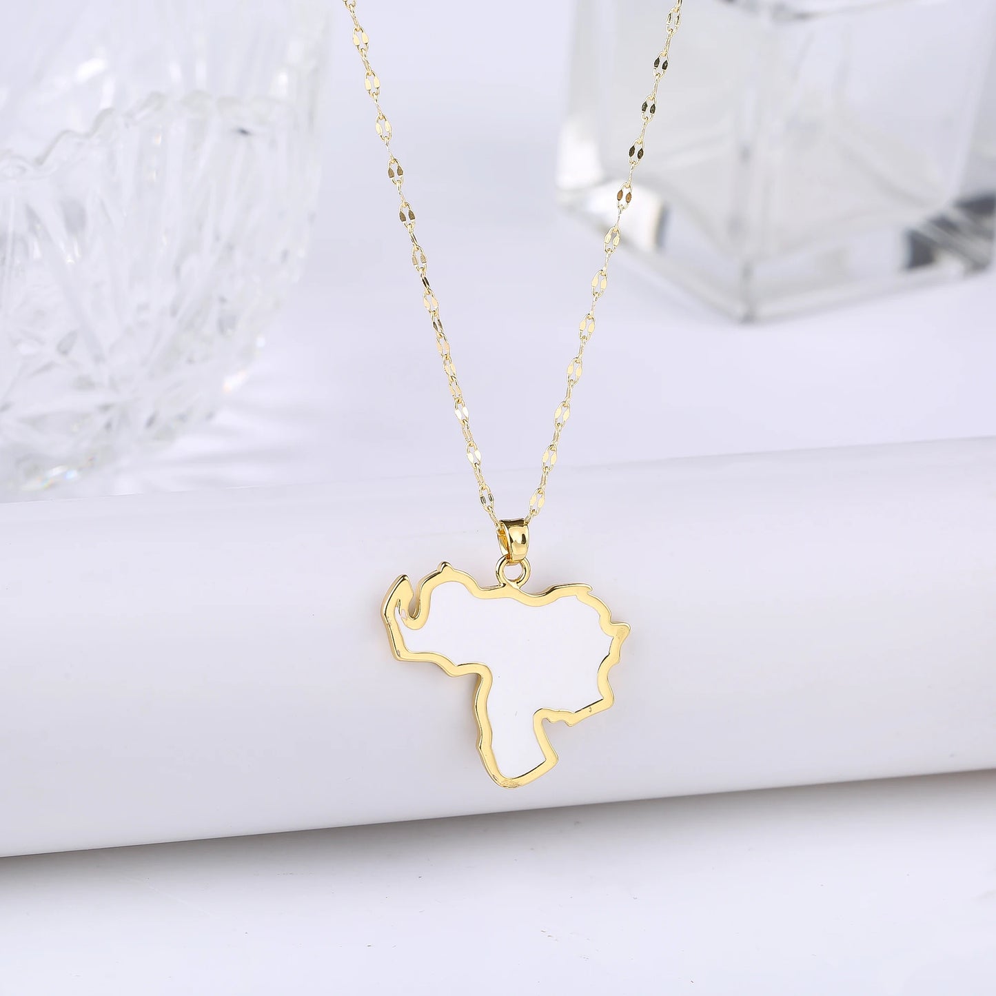New Classic Venezuela Dominica Mexico Map Flag Pendant Necklace For Men Women Party Festival Ethnic Gold Color Jewelry Gift