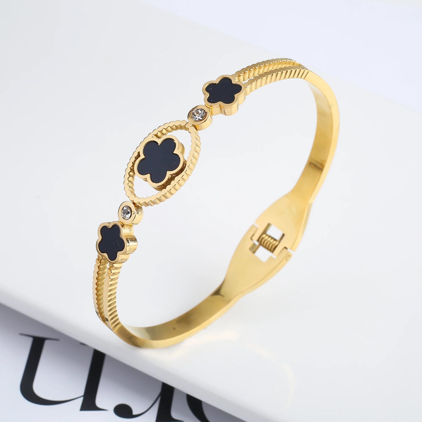 High Quality Hot Selling Plum Blossom Plant Five Leaf Flower Adjustable Bracelet Accessories For Women's Luxury Jewelry Clover