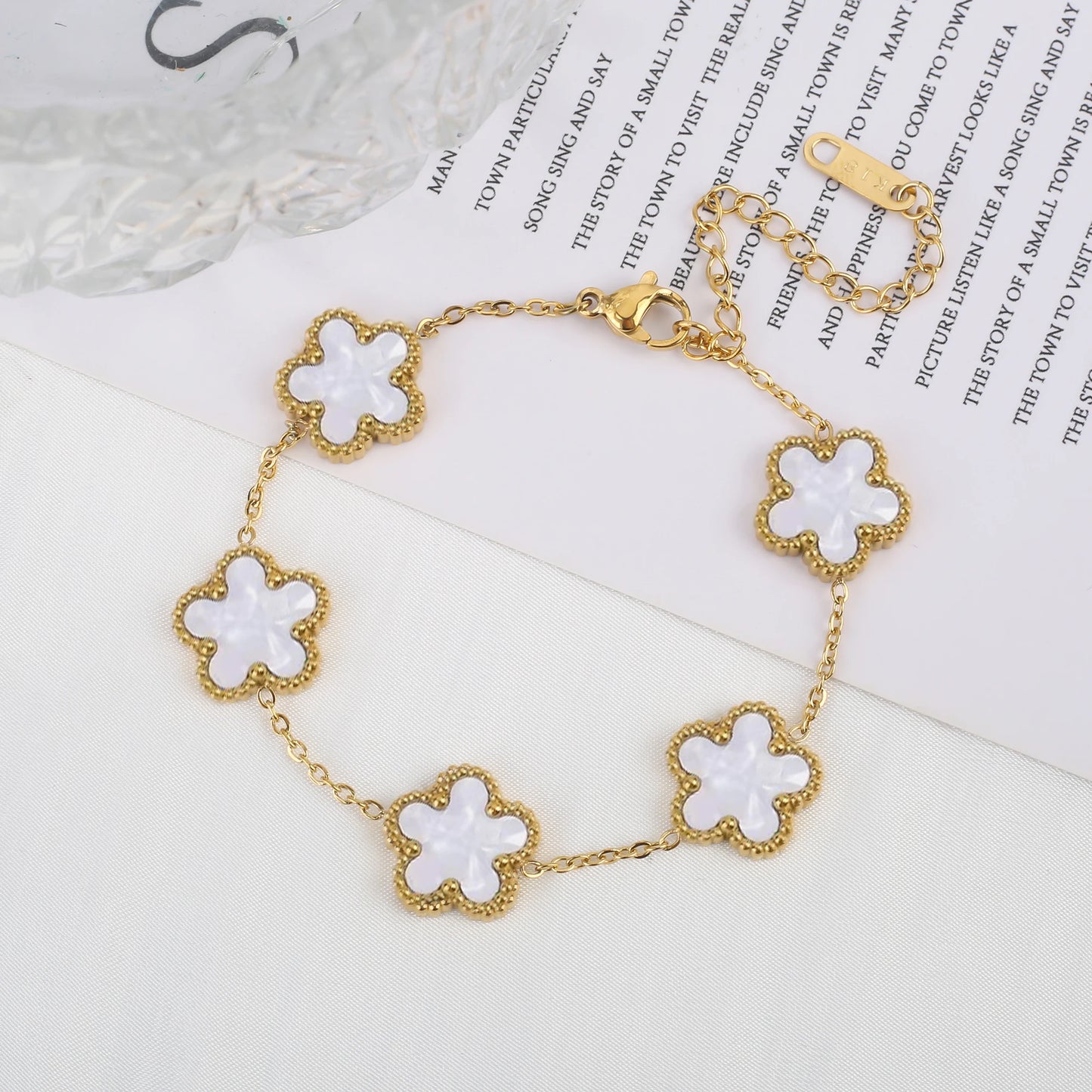 Light Luxury Fashion Stainless Steel Five Leaf Flower Adjustable Bracelet Vintage for Men Women Fashion Wrist Jewelry Clover