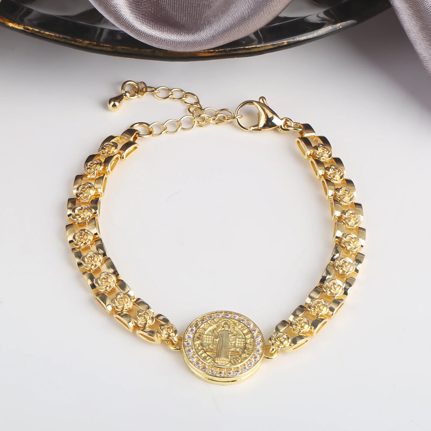New Design Rosette Chain Virgin Mary Bracelet Fashion Woman Adjustable Bracelet Delicate Birthday Party Jewelry Gift Wholesale