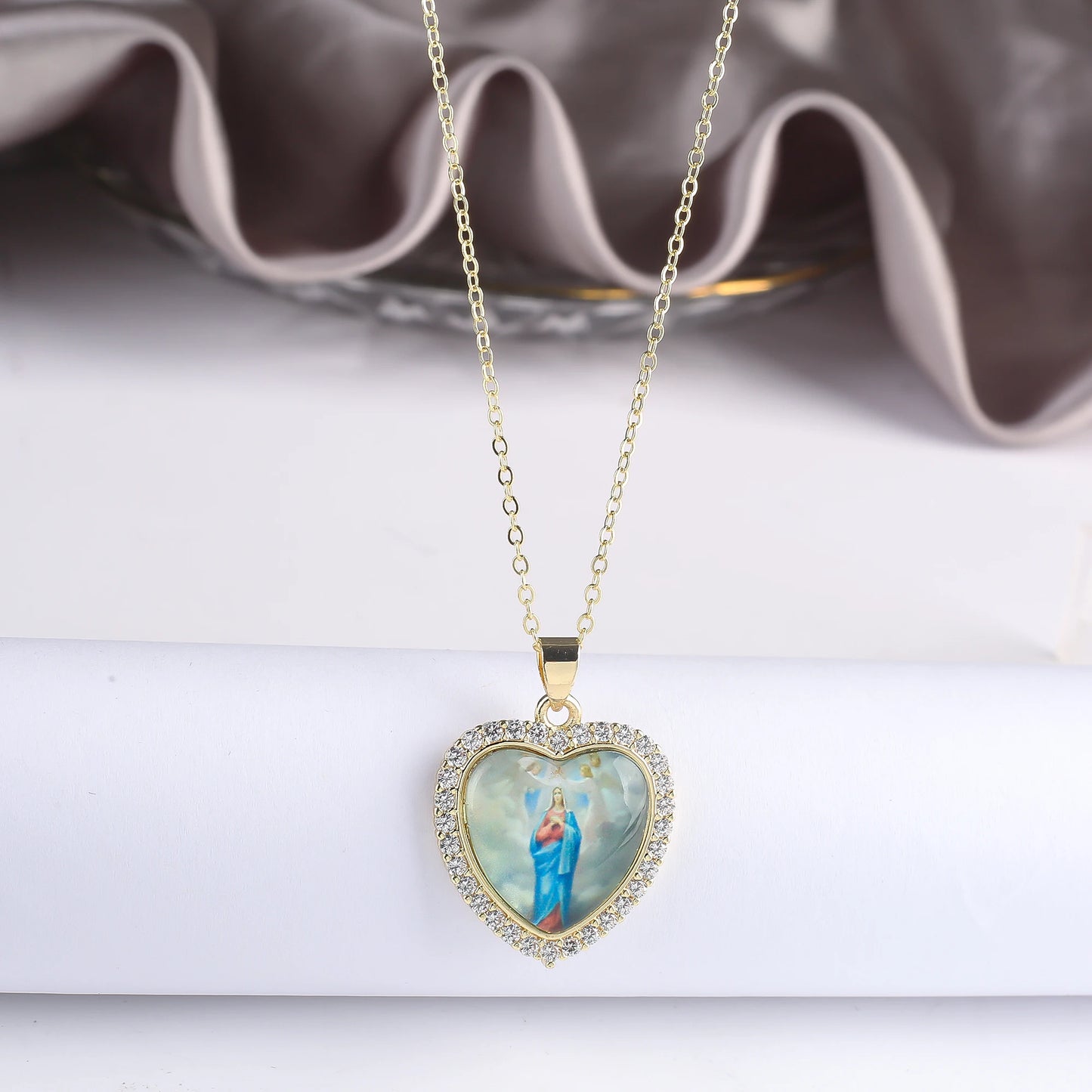 Fine Trendy Heart Shape Religious Figure Virgin Mary Pendant Necklace Fine Holiday Party Catholic Jewelry Gift Wholesale