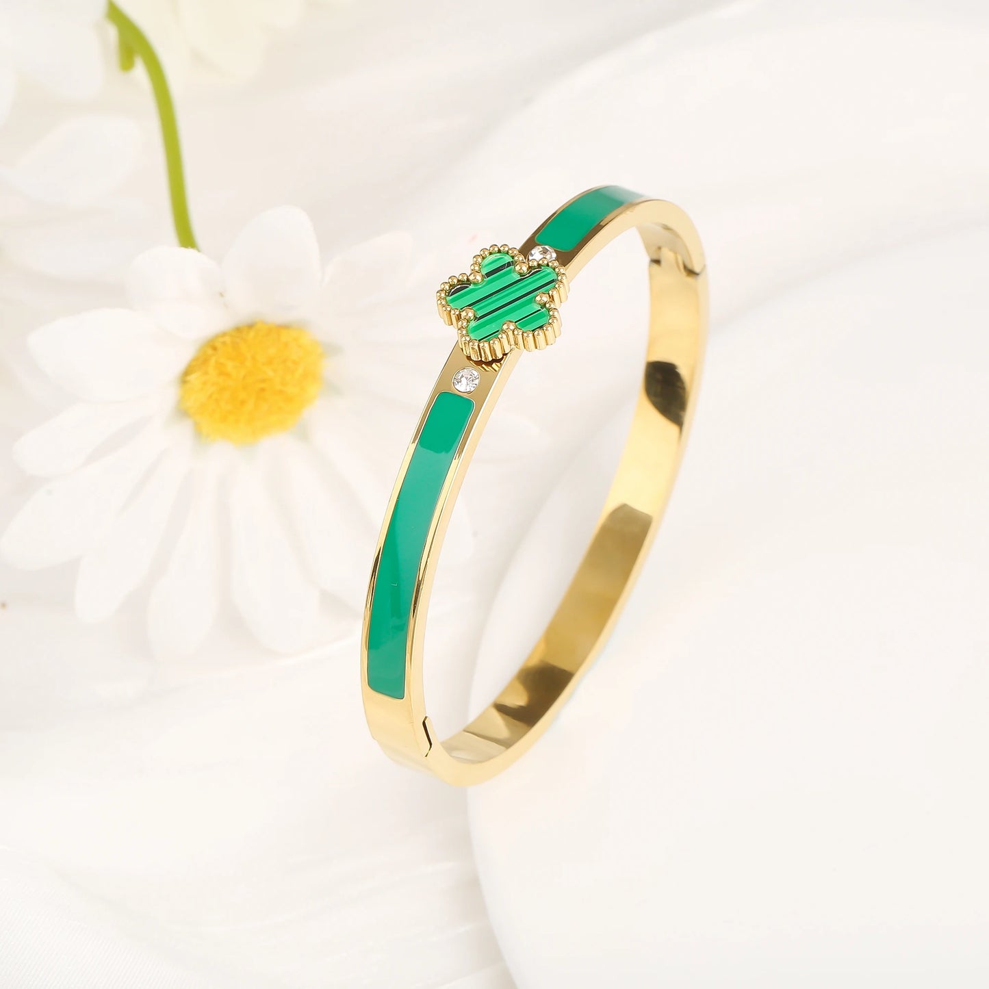 New Classic Oil Drip Stainless Steel Five Leaf Flower Open Bangle Luxury for Man Woman Daily Party Jewelry Couple Gift Clover