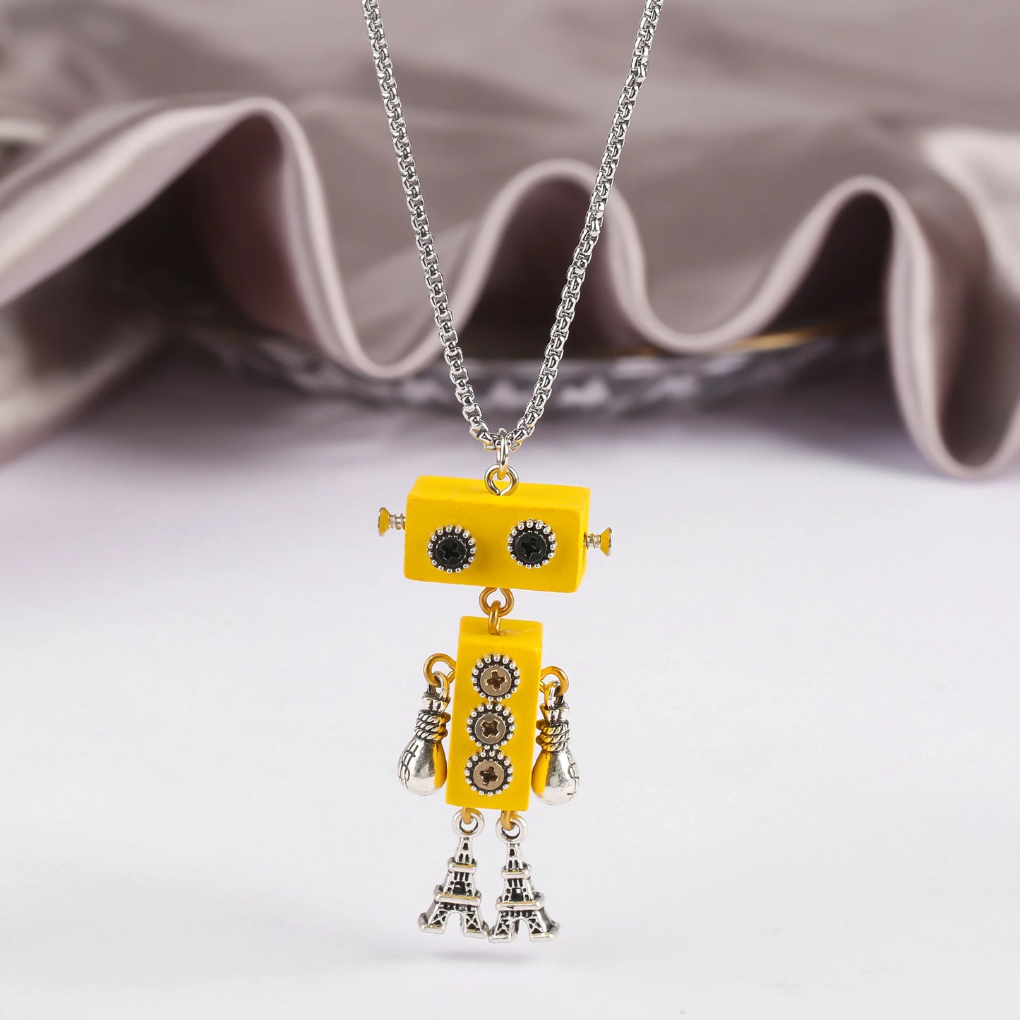New Creative Wood Robot Pendant Necklace Personality Cartoon Sweater Chain Fashion For Men Women Party Jewelry Gift Wholesale