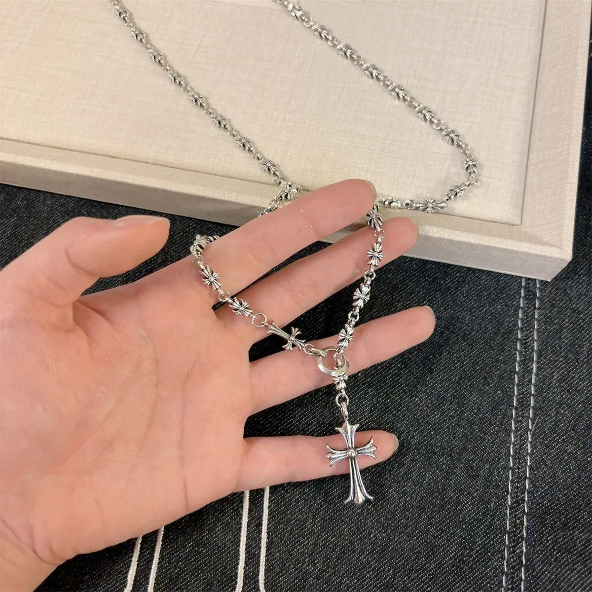 Retro Cross Necklace Women's Style 2025 New Small Sweater Chain Clavicle Chain Sweater Chain Hanging Neck Accessories Jewelry