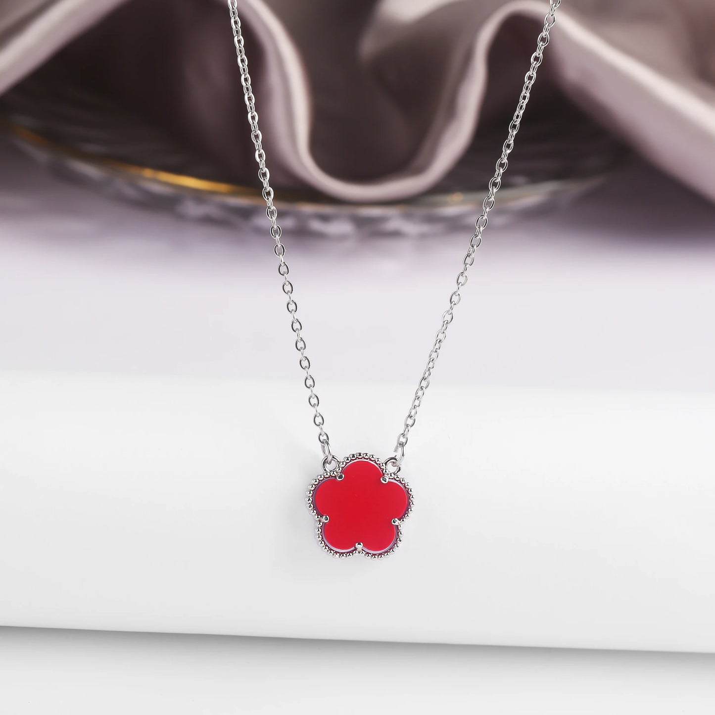 7 colors classic simple five-leaf flower pendant necklace natural stones clover Choker Chain for women party daily wear jewelry