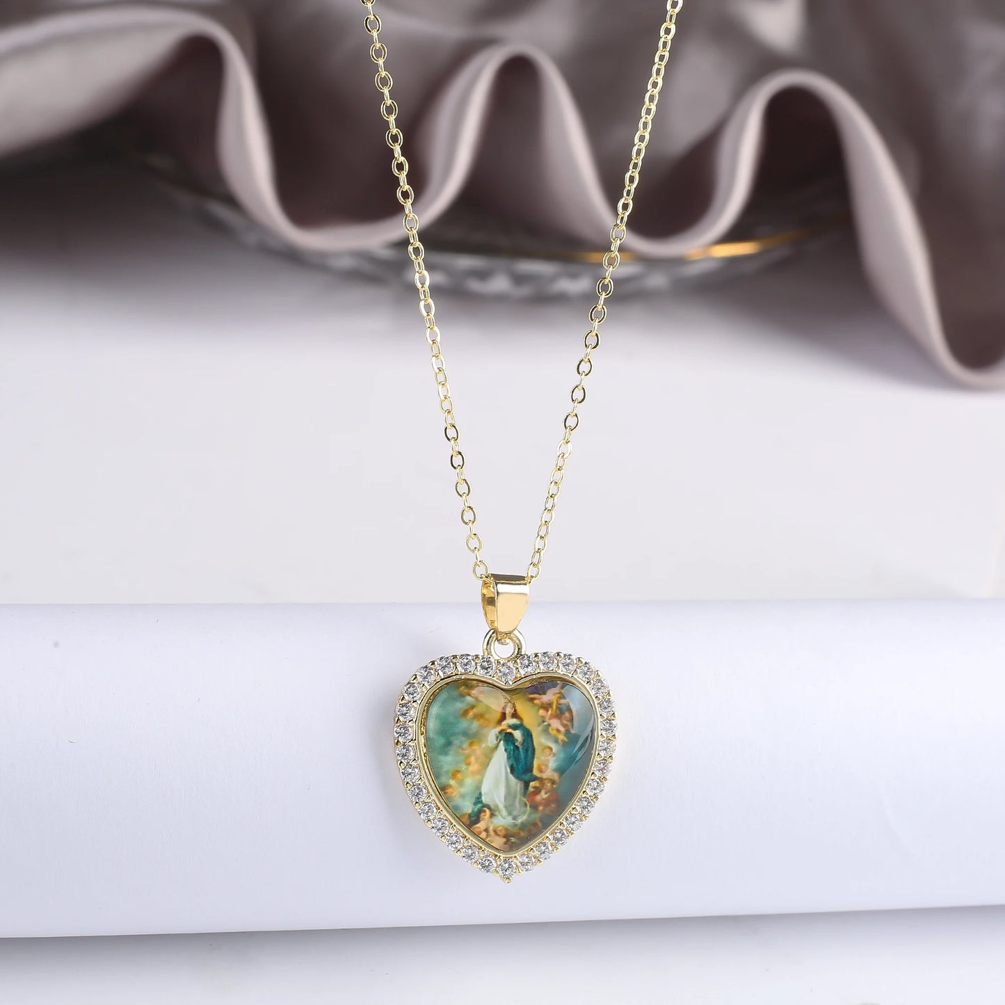 Fine Trendy Heart Shape Religious Figure Virgin Mary Pendant Necklace Fine Holiday Party Catholic Jewelry Gift Wholesale