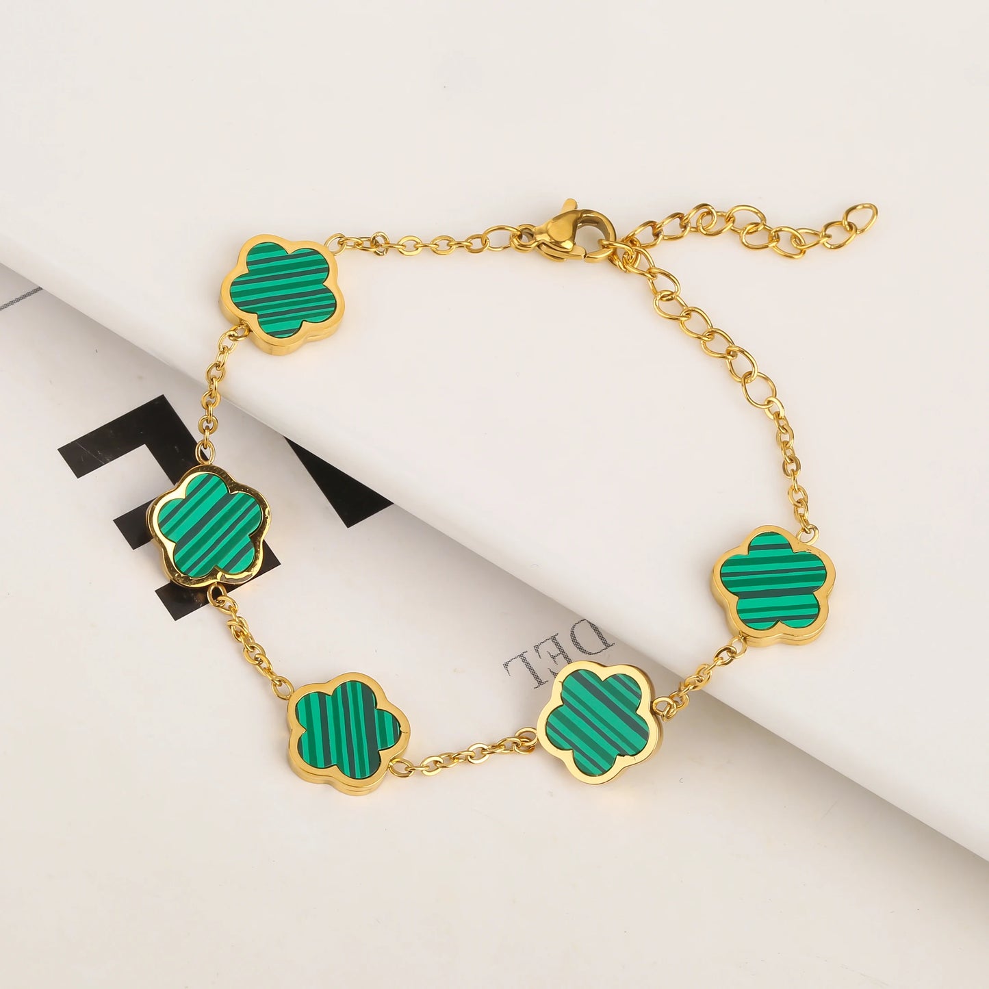 Hot Selling Stainless Steel Single Sided Pendant Necklace With Five Leaf Flower High-Quality Jewelry For Women's Clover