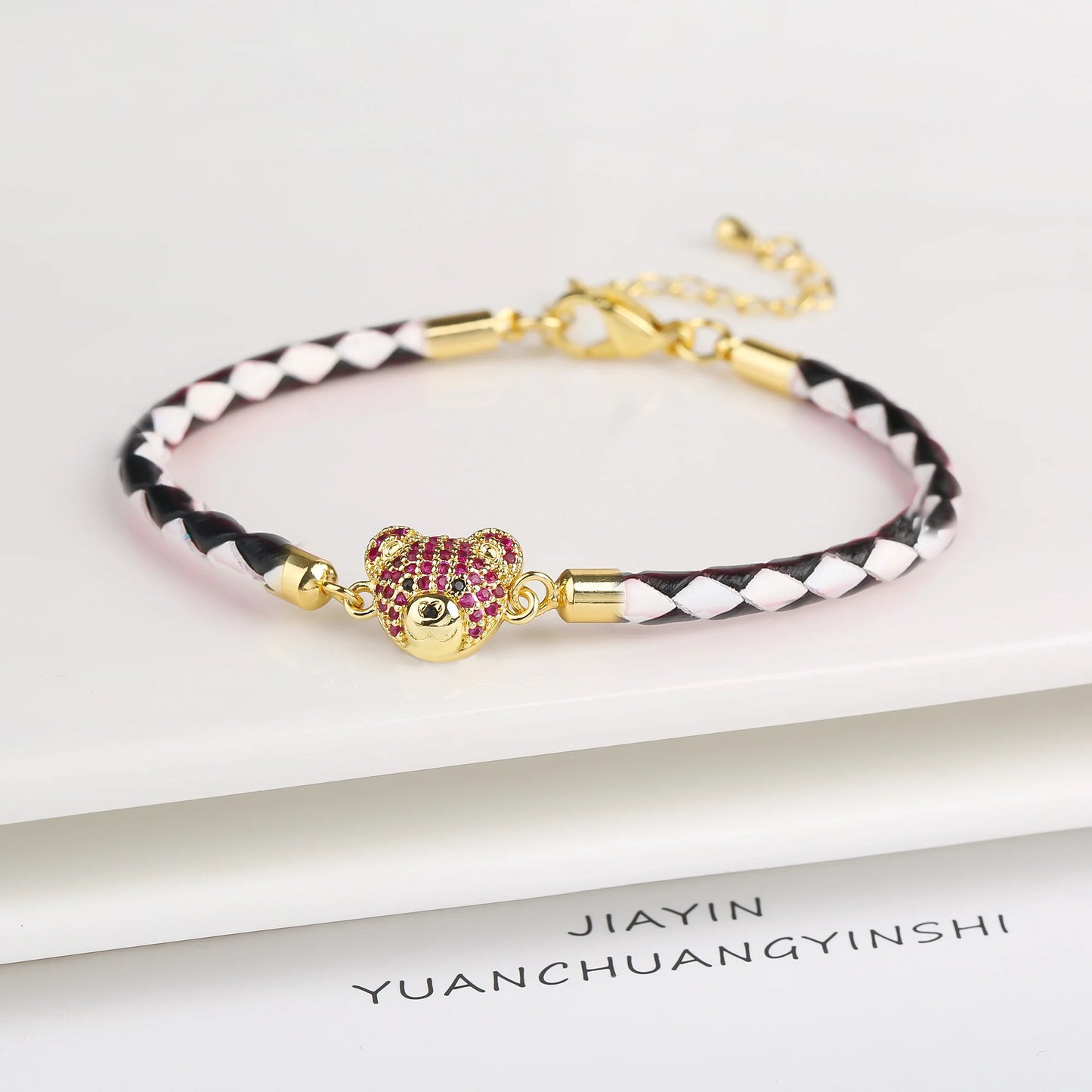 Adjustable Leather Braided Zirconia Bear Bracelet Classic Woman Animal Bracelet Fashion for Party Jewelry Gift Accessories