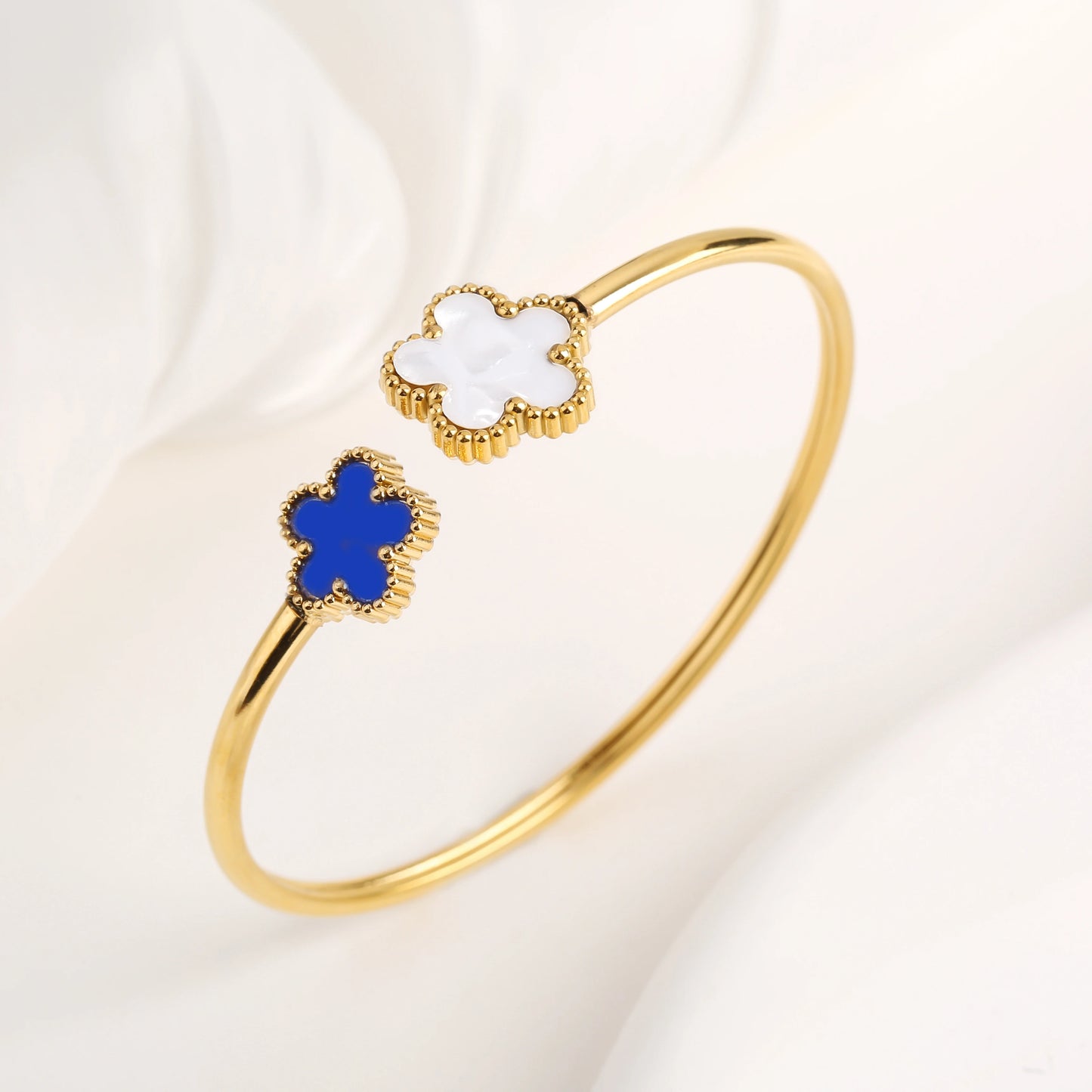 New Creative Stainless Steel Plant Five-Leaf Flower Open Bangle Simple For Woman Girl Fashion Party Jewelry Accessories Clover
