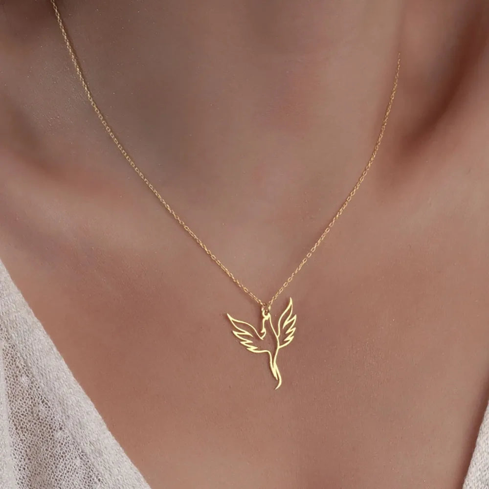 Creative Hollowed out Phoenix Necklace Made of Stainless Steel, Fashionable and Personalized Gift for Women