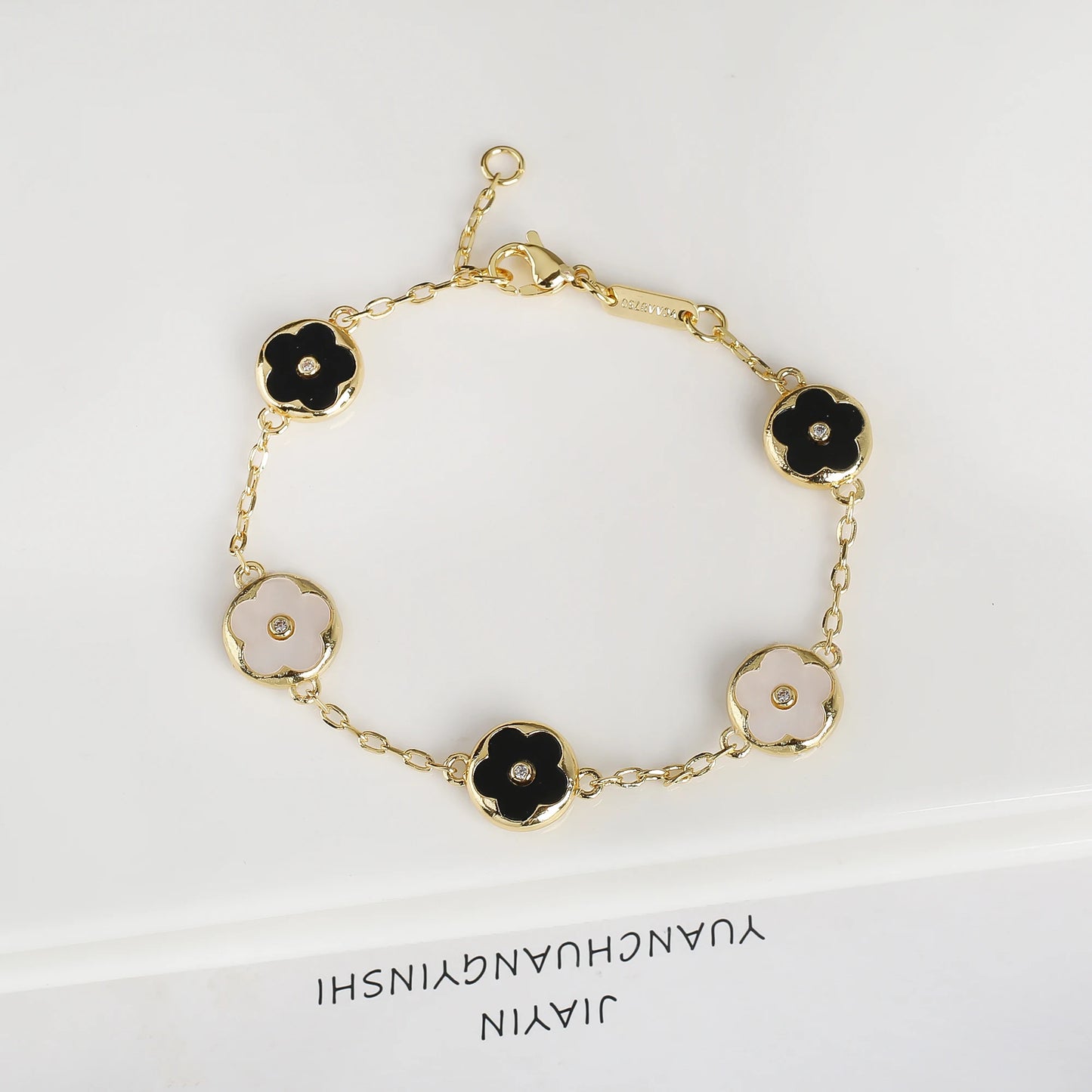 Trendy Creative Adjustable Round Five Leaf Flower Gold-Plated Bracelet Luxury for Women Daily Party Jewelry Accessories Clover