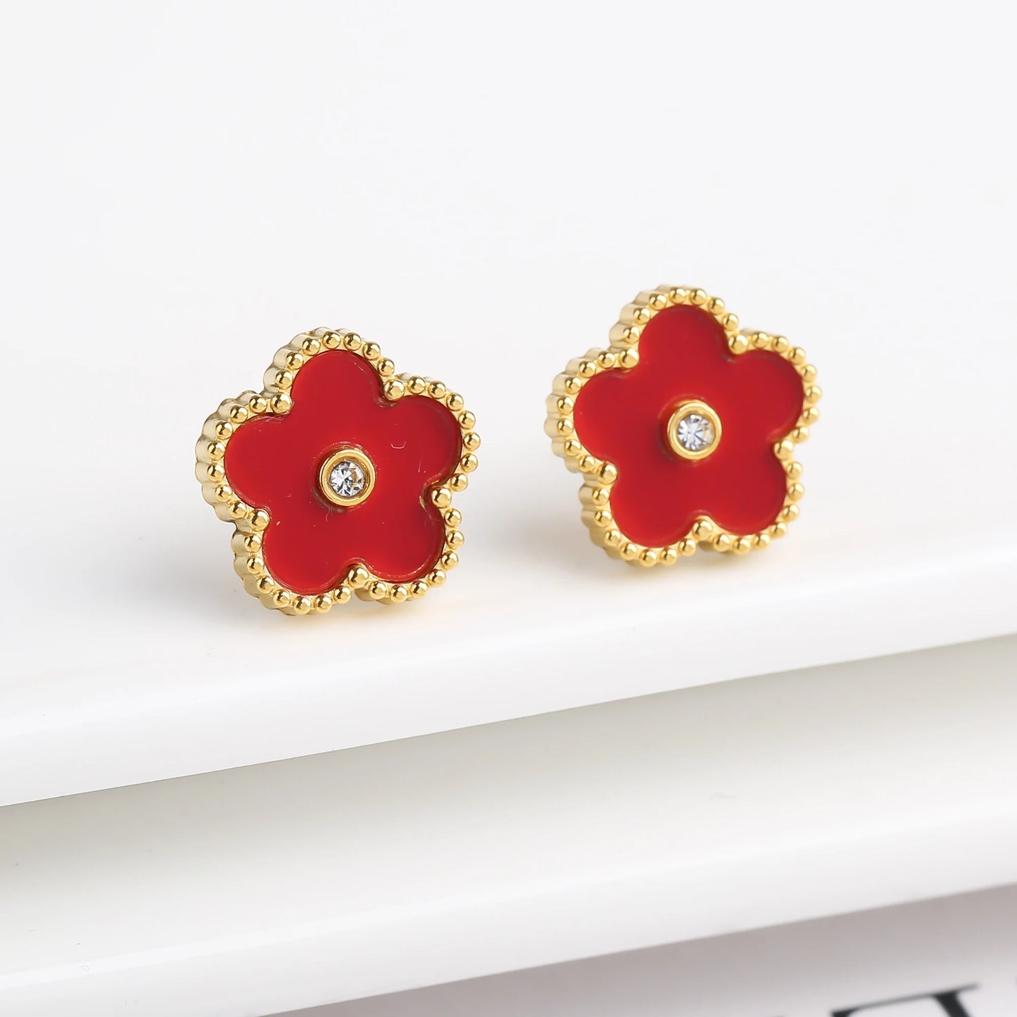 Trending Shell Flower Stainless Steel Five Leaf Flower Stud Earrings for Women Clover Ear Piercing Fashion Jewelry Party Gifts