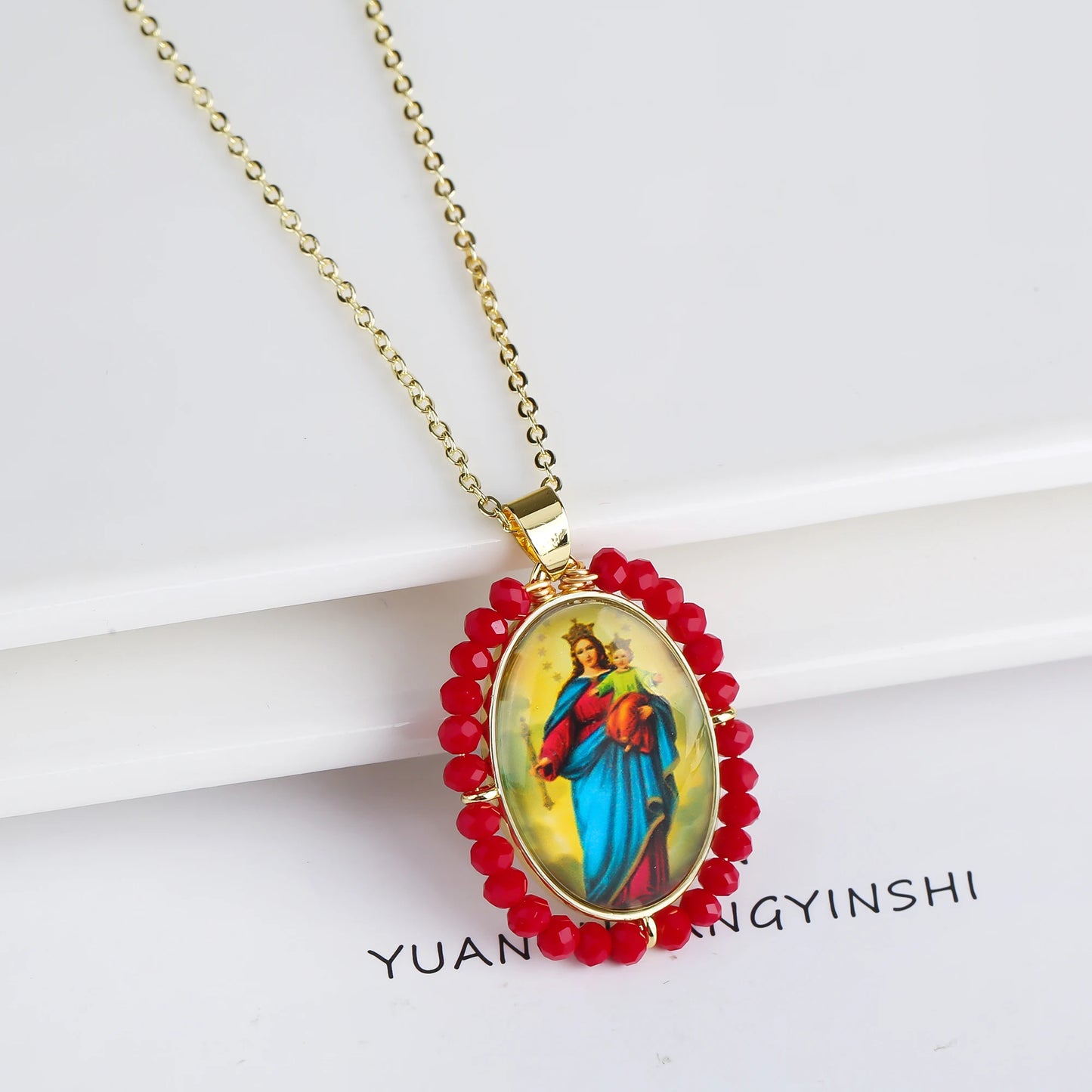 Fashion Shiny Crystal Oval Pendant Necklace High Quality Religious Characters Jewelry Luxury for Man Woman Jewelry Daily Wear