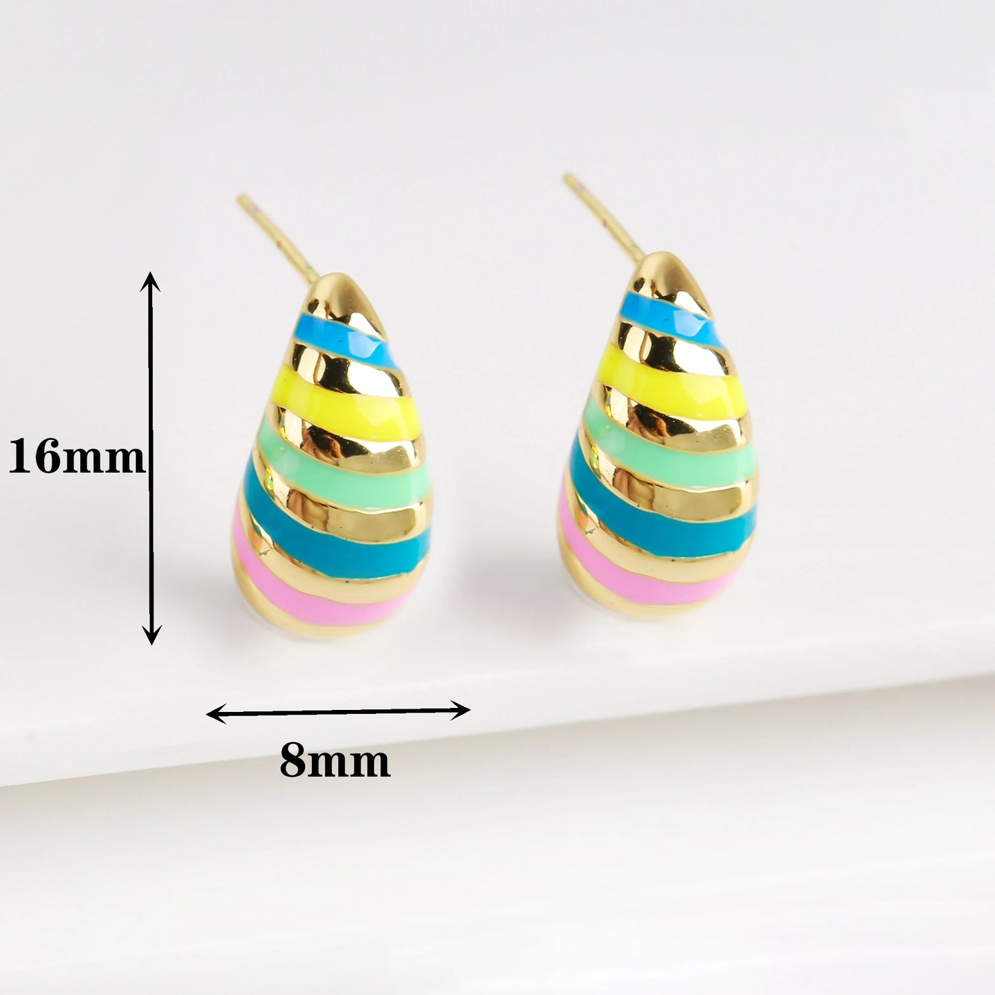 Classic Zirconia Comma Ladies Stud Earrings Fashion Water Drop Earrings Temperament For Woman Party Wedding Jewelry Wholesale