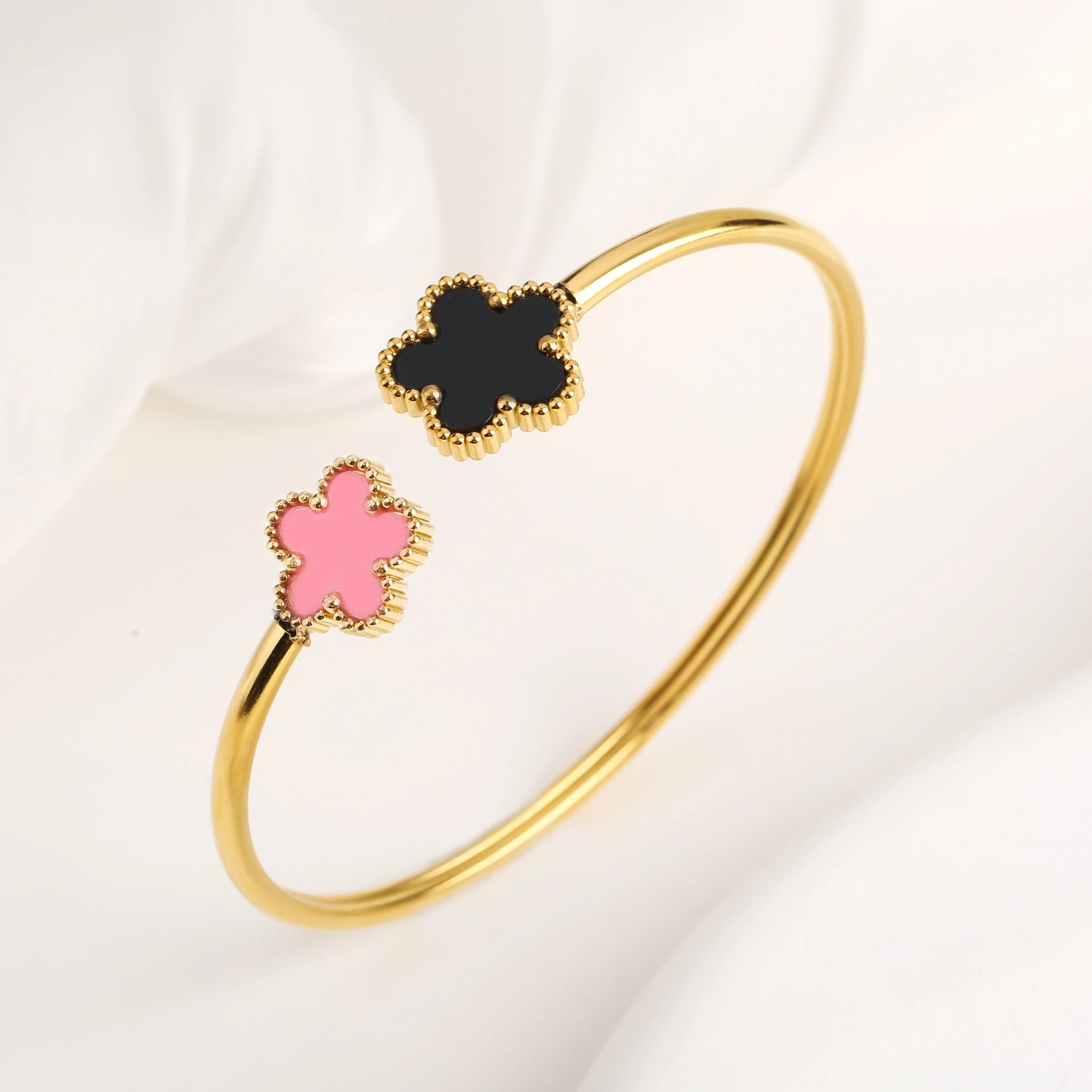 New Creative Stainless Steel Plant Five-Leaf Flower Open Bangle Simple For Woman Girl Fashion Party Jewelry Accessories Clover