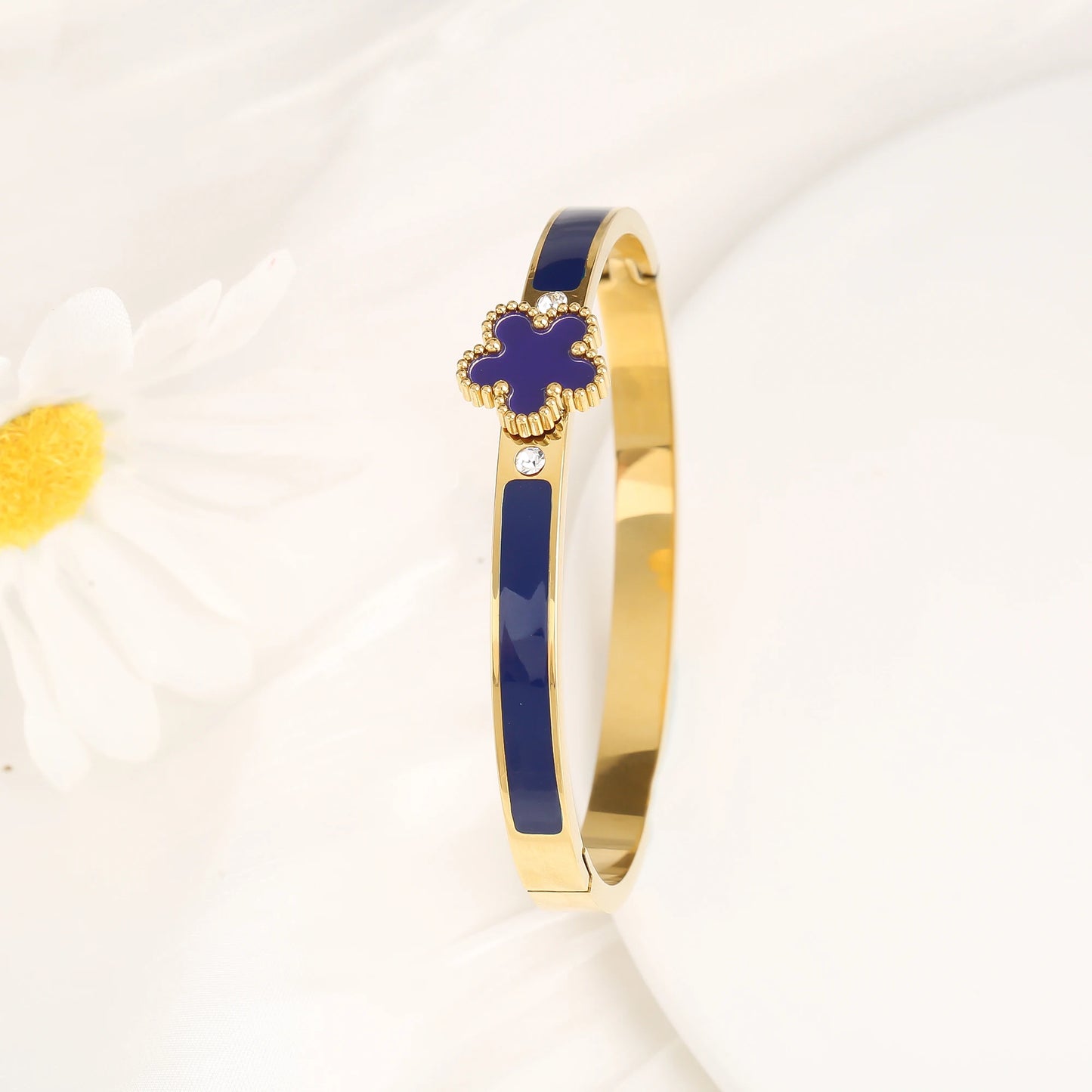 New Classic Oil Drip Stainless Steel Five Leaf Flower Open Bangle Luxury for Man Woman Daily Party Jewelry Couple Gift Clover