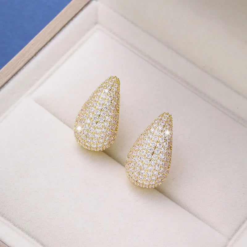 Classic Hot Sale Sparkling Zirconia Teardrop Comma Studs Earrings High Quality Women Fashion Party Wedding Jewelry Accessories