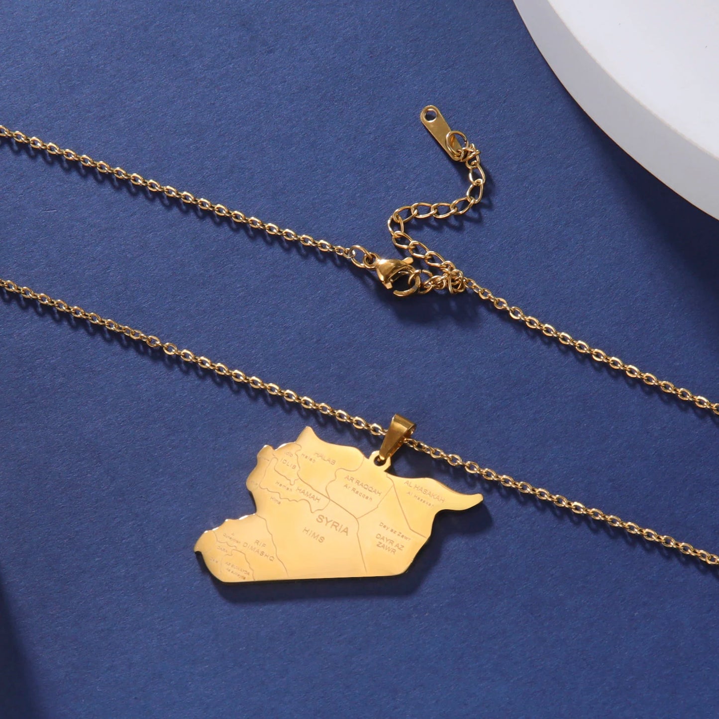 LIKGREAT Trendy Syria Map Flag Pendant Necklaces Stainless Steel Syrians Map Hiphop Jewelry Gift for Women Men