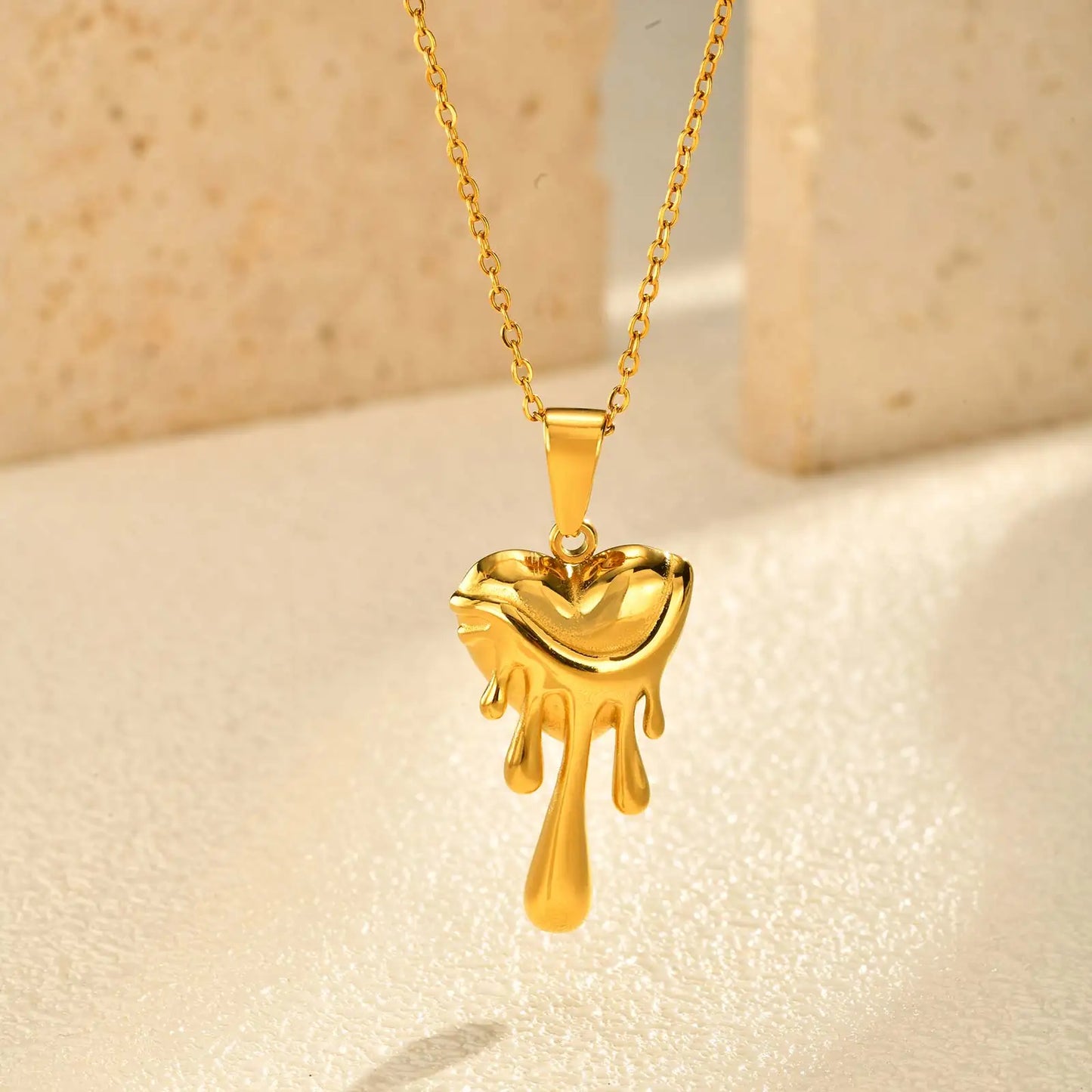 Unique Flowing Heart-shaped Pendant for Women,Gold Color Stainless Steel Necklaces,Waterproof Jewelry Gift
