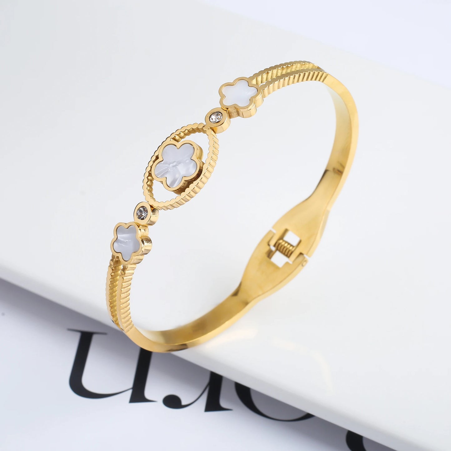High Quality Hot Selling Plum Blossom Plant Five Leaf Flower Adjustable Bracelet Accessories For Women's Luxury Jewelry Clover