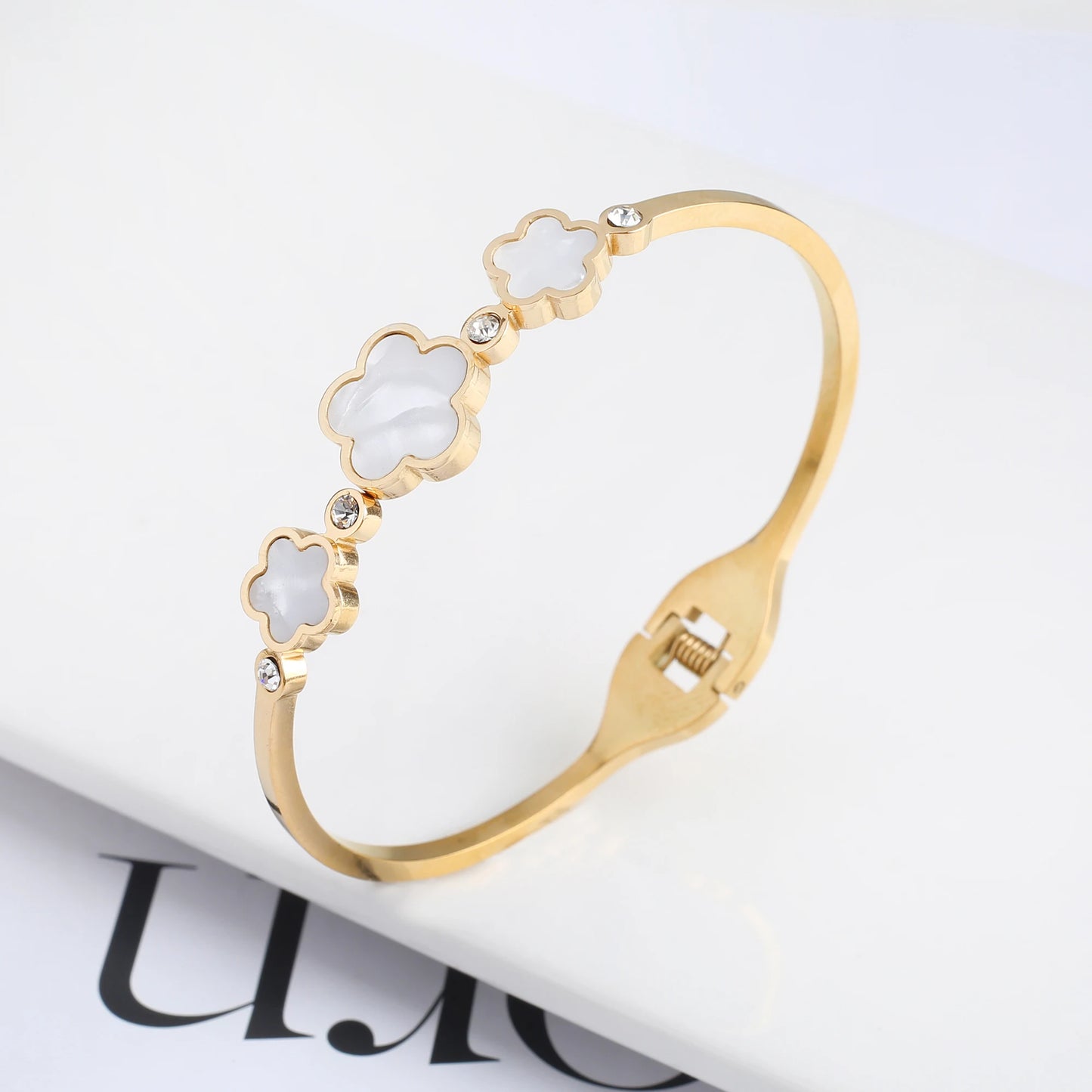 High Quality Hot Selling Plum Blossom Plant Five Leaf Flower Adjustable Bracelet Accessories For Women's Luxury Jewelry Clover