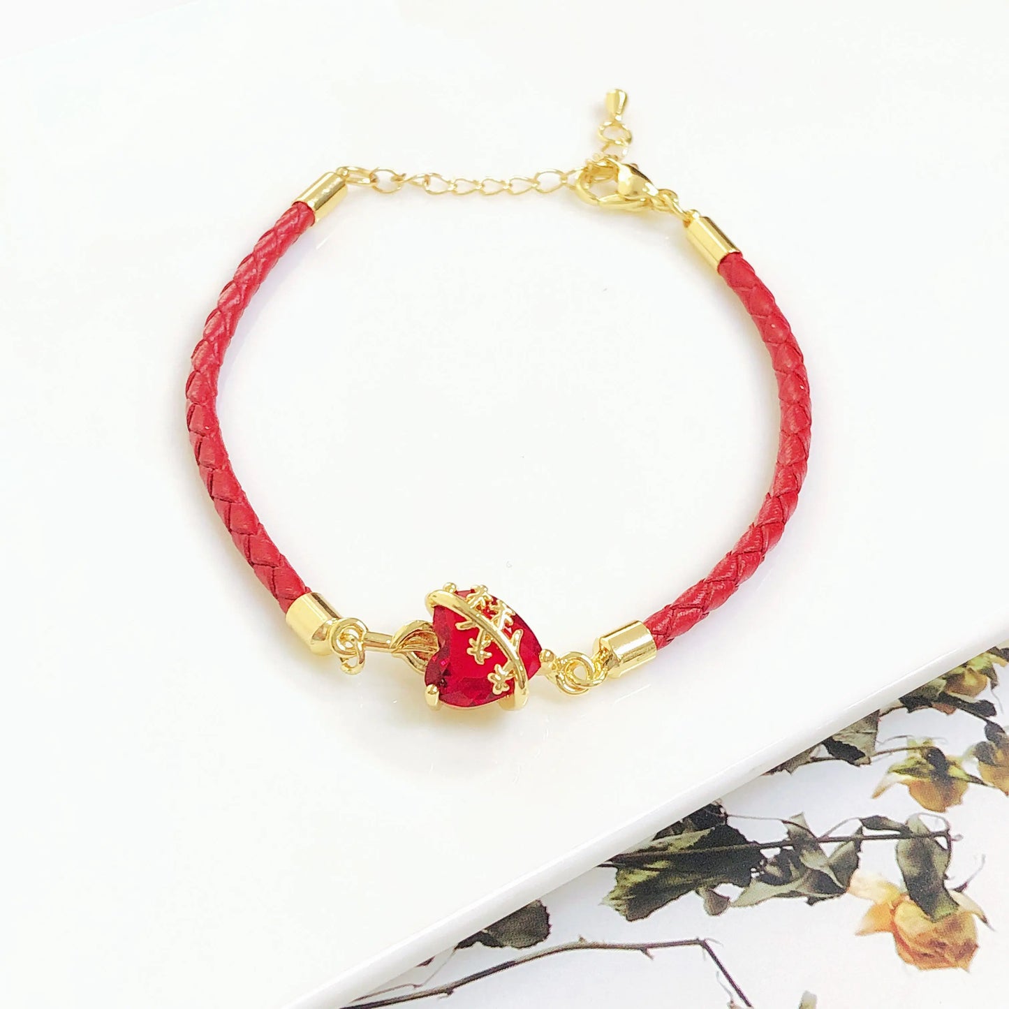 New Arrival Red Heart-Shaped Crystal Gold-Plated Flower Leaf Leather Bracelet Luxury For Women Girls Travel Vacation Jewelry