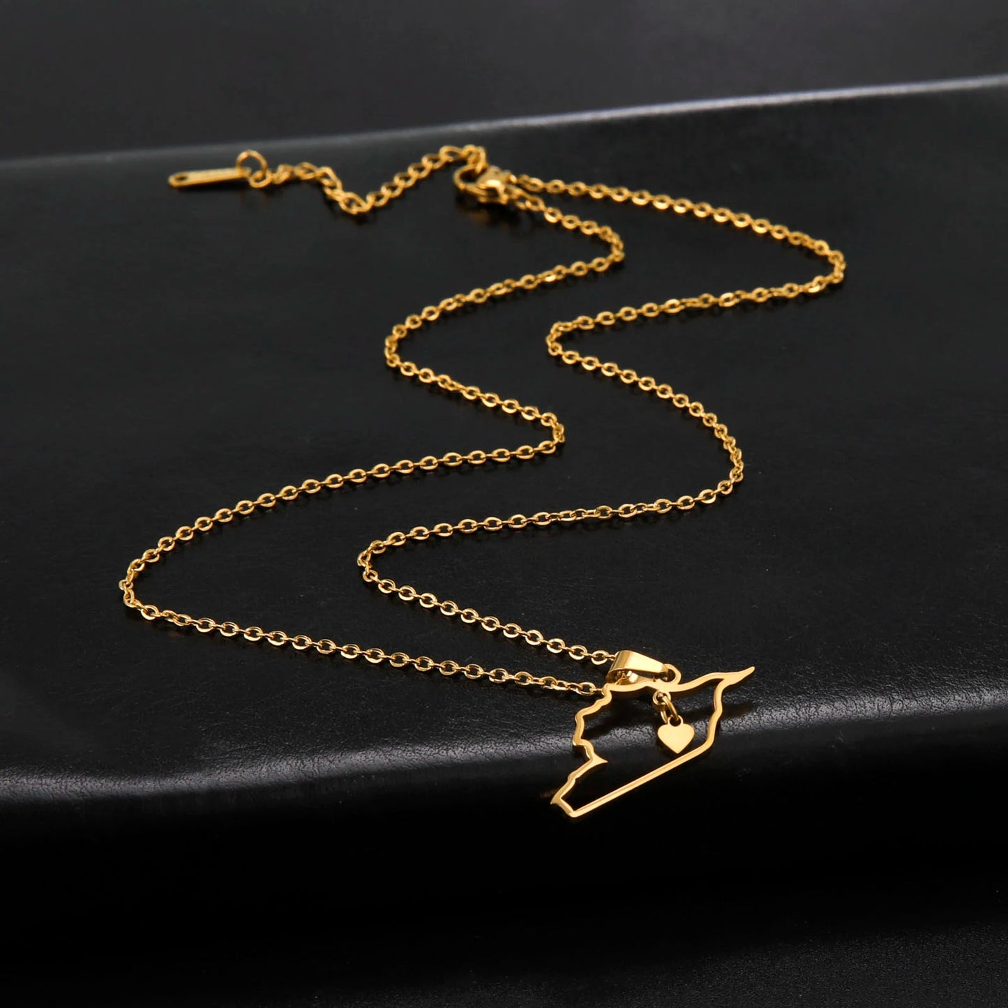 LIKGREAT Trendy Syria Map Flag Pendant Necklaces Stainless Steel Syrians Map Hiphop Jewelry Gift for Women Men