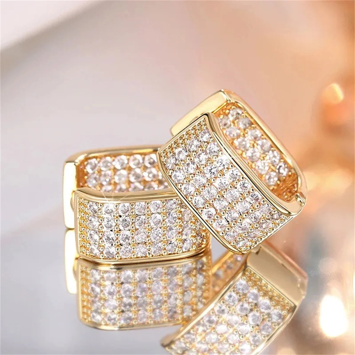 2pcs Fashion Paved CZ Huggie Hoop Earrings for Women,Metal Simple Versatile Girls Earrings Jewelry Suitable for Banquet Wear