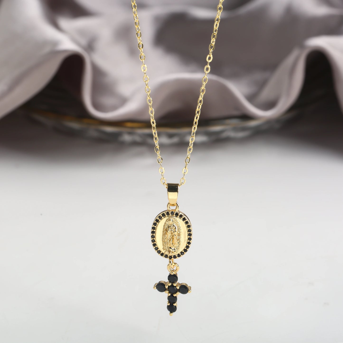High Quality Bracelet Zirconia Virgin Mary Cross Pendant Necklace Classic for Woman Girl Party Religious Jewelry Accessories