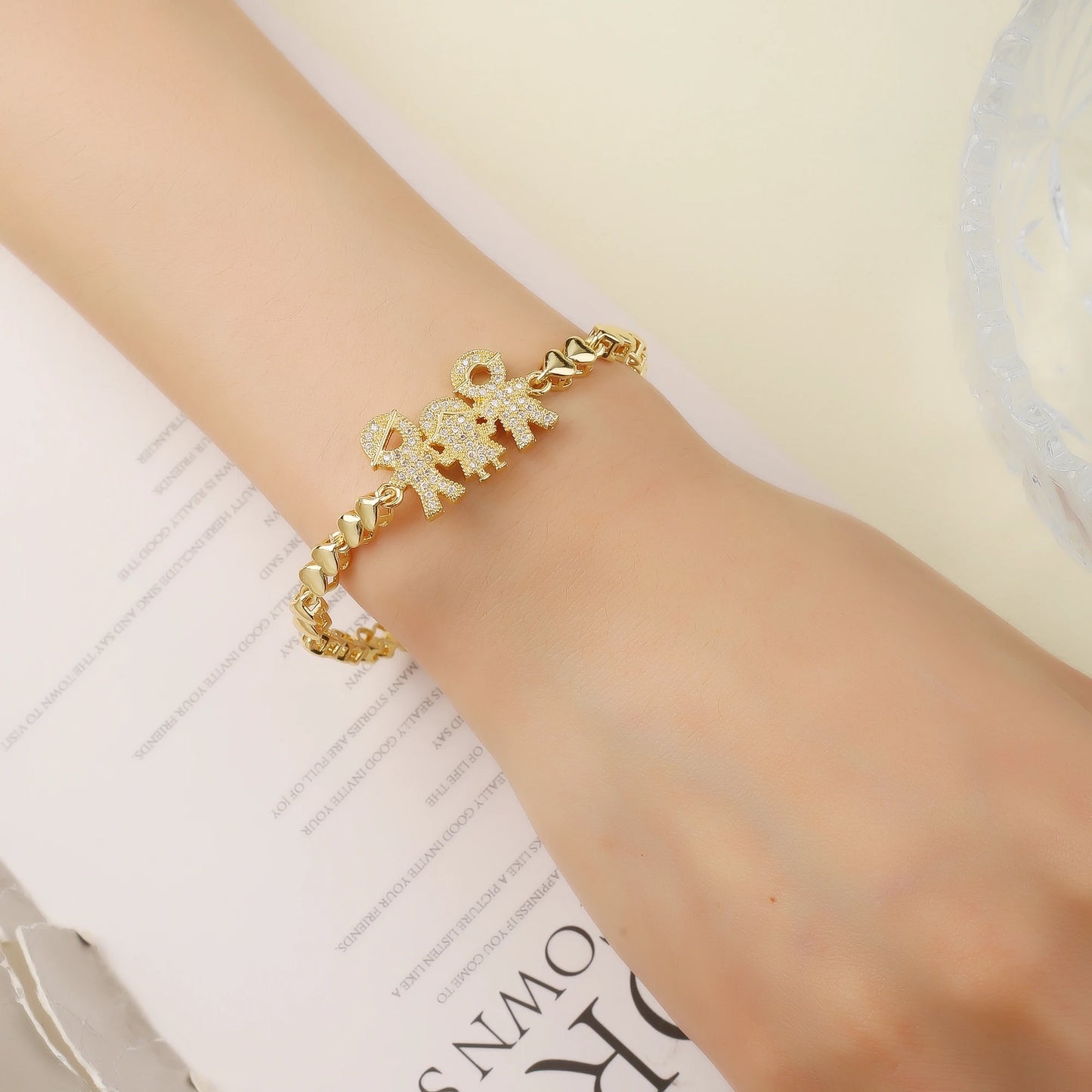 New Arrival Shiny Zirconia Family Theme Mom Dad & Kids Charm Bracelet Romantic Heart Shape Bracelet Party Birthday Jewelry Gift