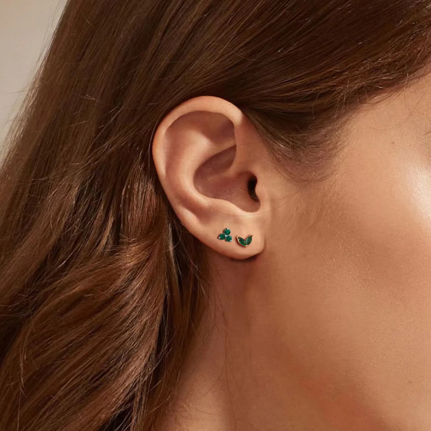 2Pcs Delicate Hypoallergenicity 18K Gold Green Gemstone Flat Back Earrings for Women Girls,Fashion Small Hoop Earrings Jewelry