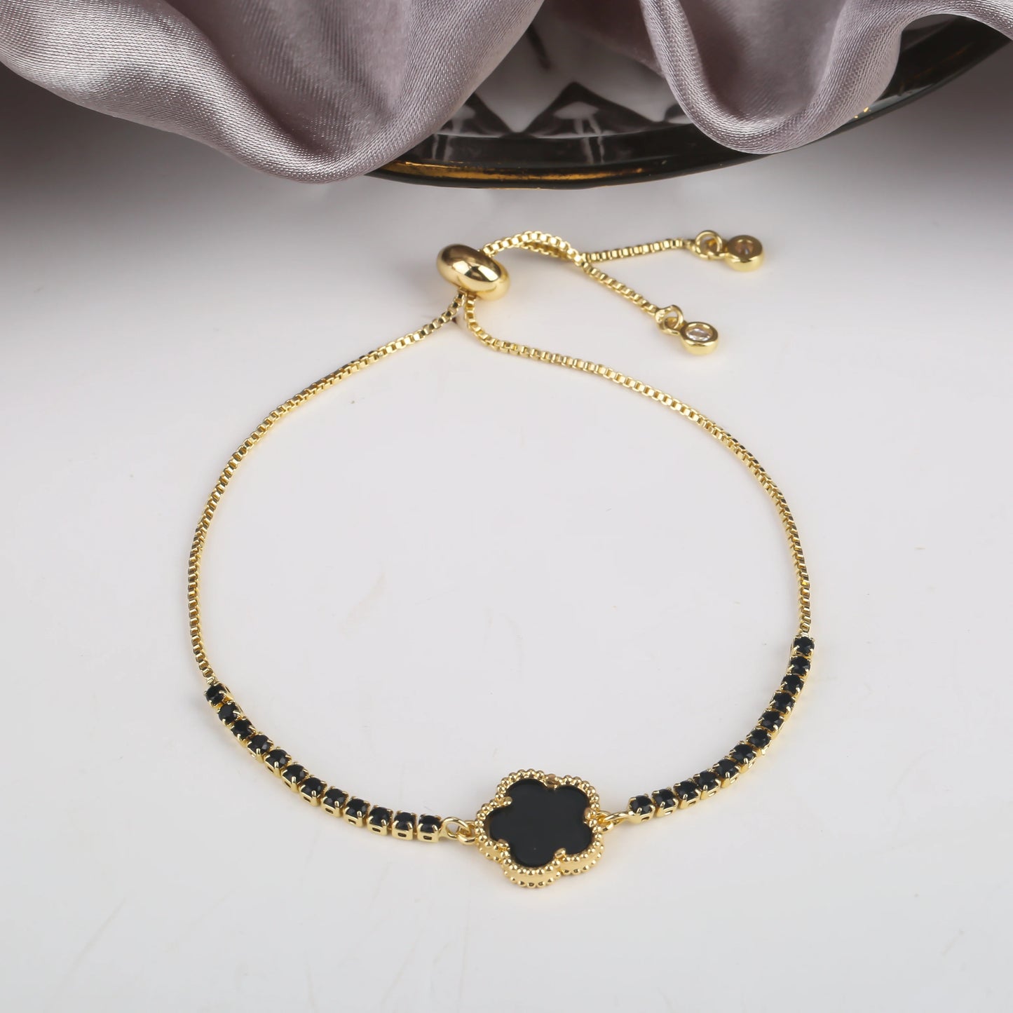 INS Hot Selling Lucky simple Five Leaves Flower Bracelet Shiny Zircon Adjustable Bracelet Classic for Women Party Jewelry Gift