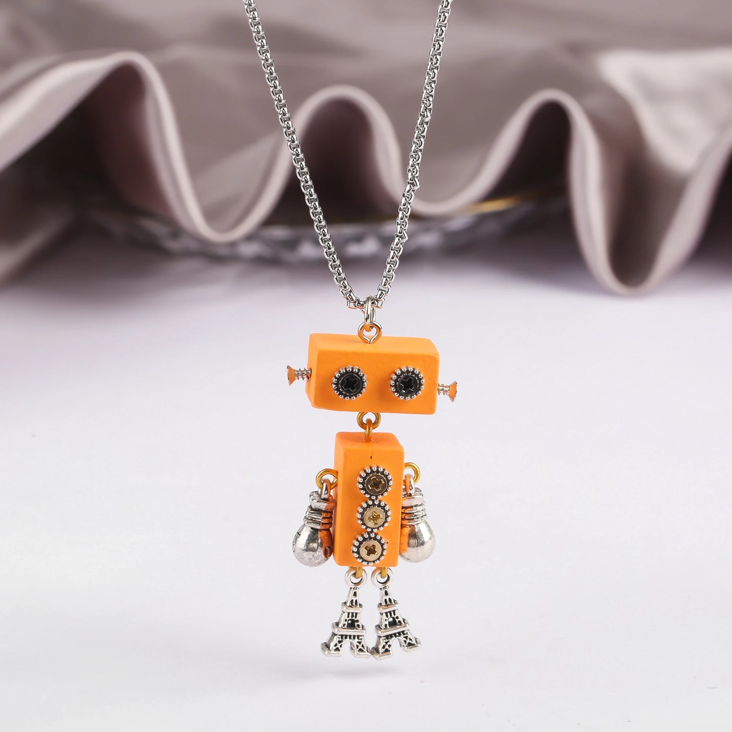 New Creative Wood Robot Pendant Necklace Personality Cartoon Sweater Chain Fashion For Men Women Party Jewelry Gift Wholesale